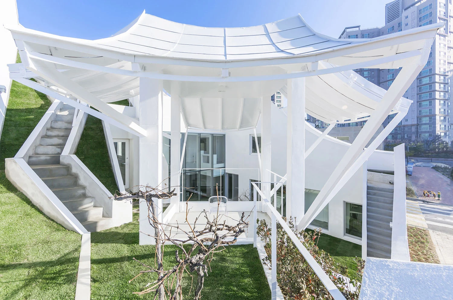 Top Picks - 7 Roof Designs That Crown The Residential Architecture