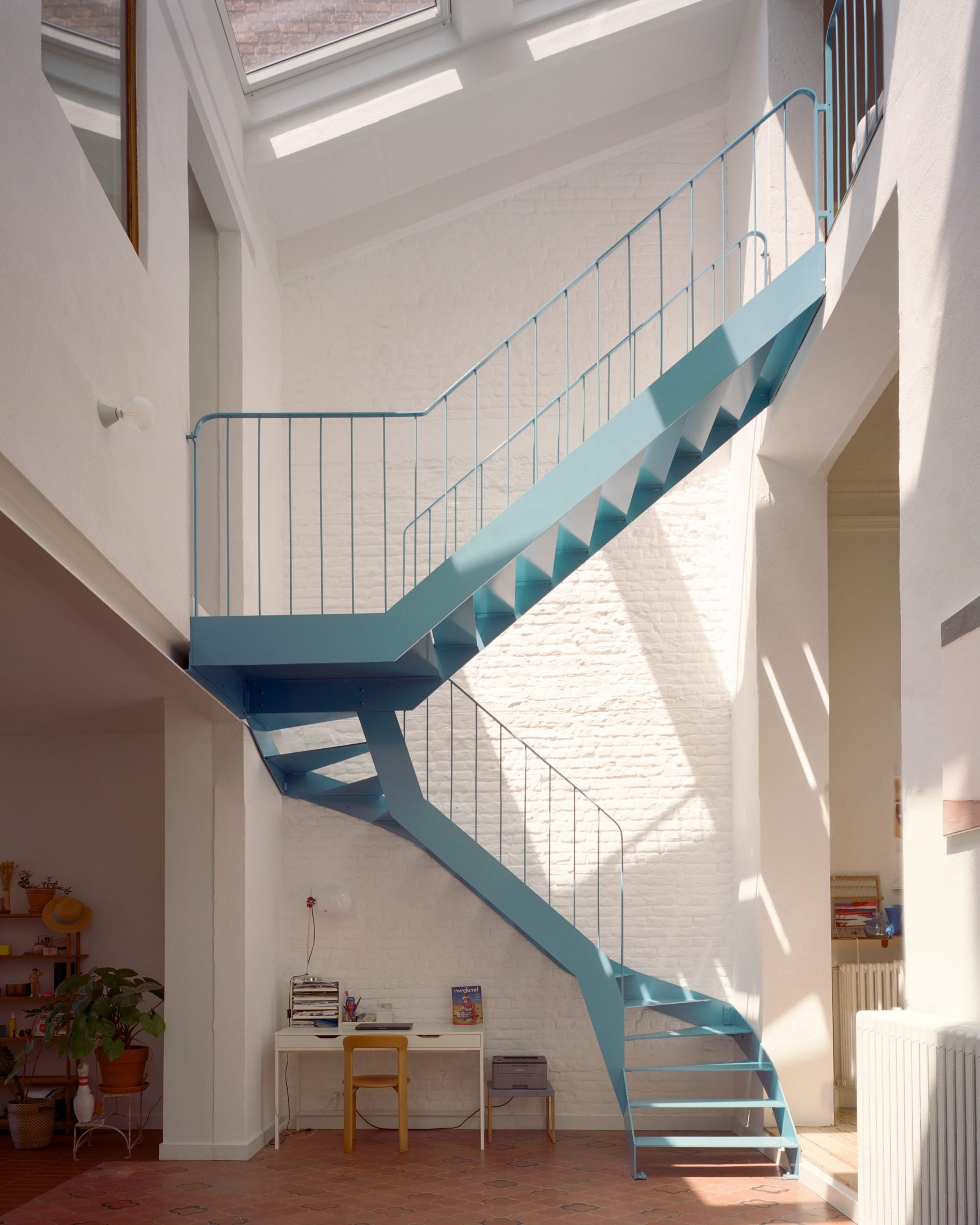Top Picks - 6 Sculptural Staircases That Turn Homes Into Art