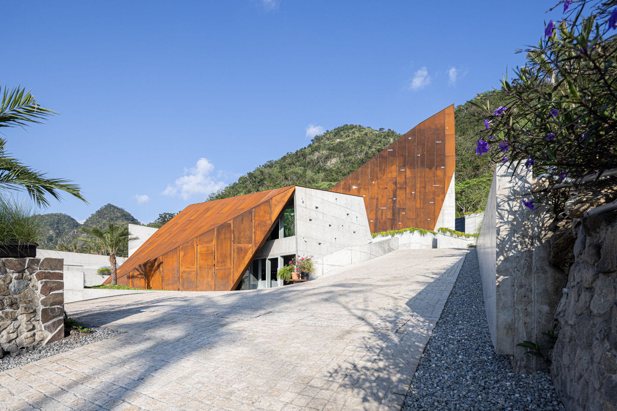 Behet Bondzio Lin Architekten Sculpt a Monolith for Art on the Taitung Coast