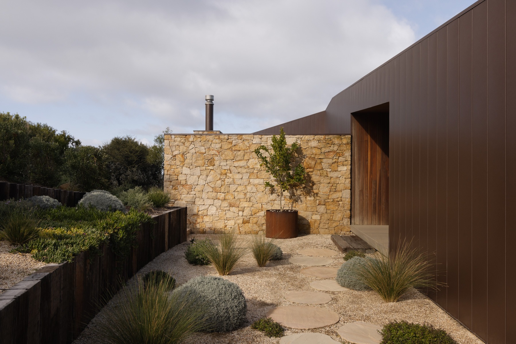 Fairhaven House: Living with the Coast Along Victoria’s Great Ocean Road