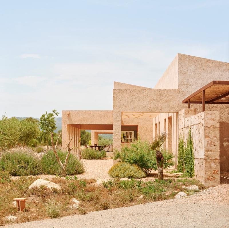 Ca’n Gallineta House: Reinterpreting Majorcan Rural Architecture in Manacor