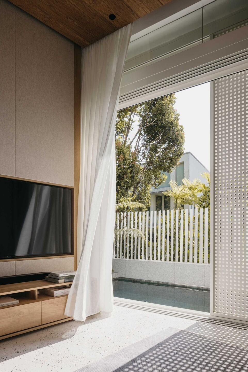 The Wicker House by Ming Architects Weaves Light, Privacy, and Tropical Ease in Singapore