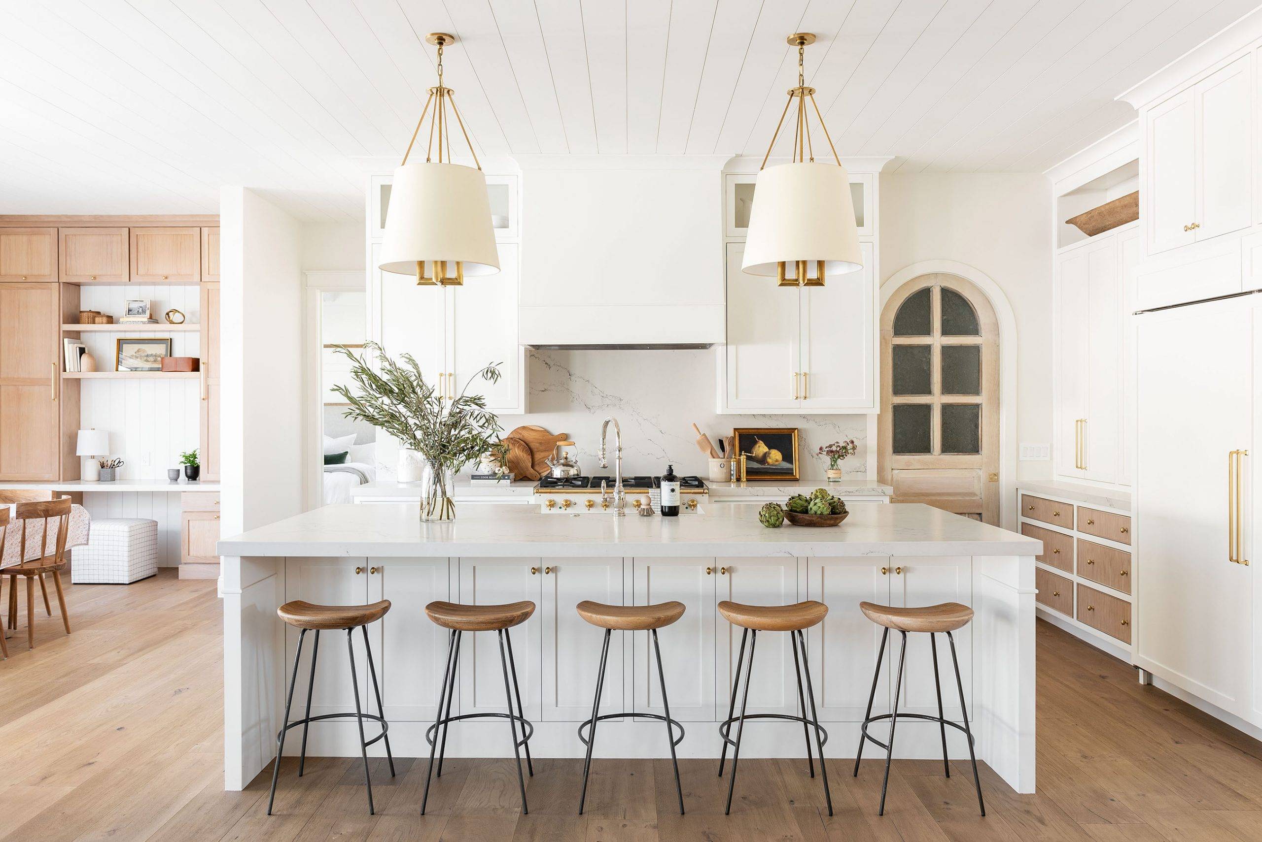 How Kitchen Lighting Became the Signature Element in Contemporary Interior Design