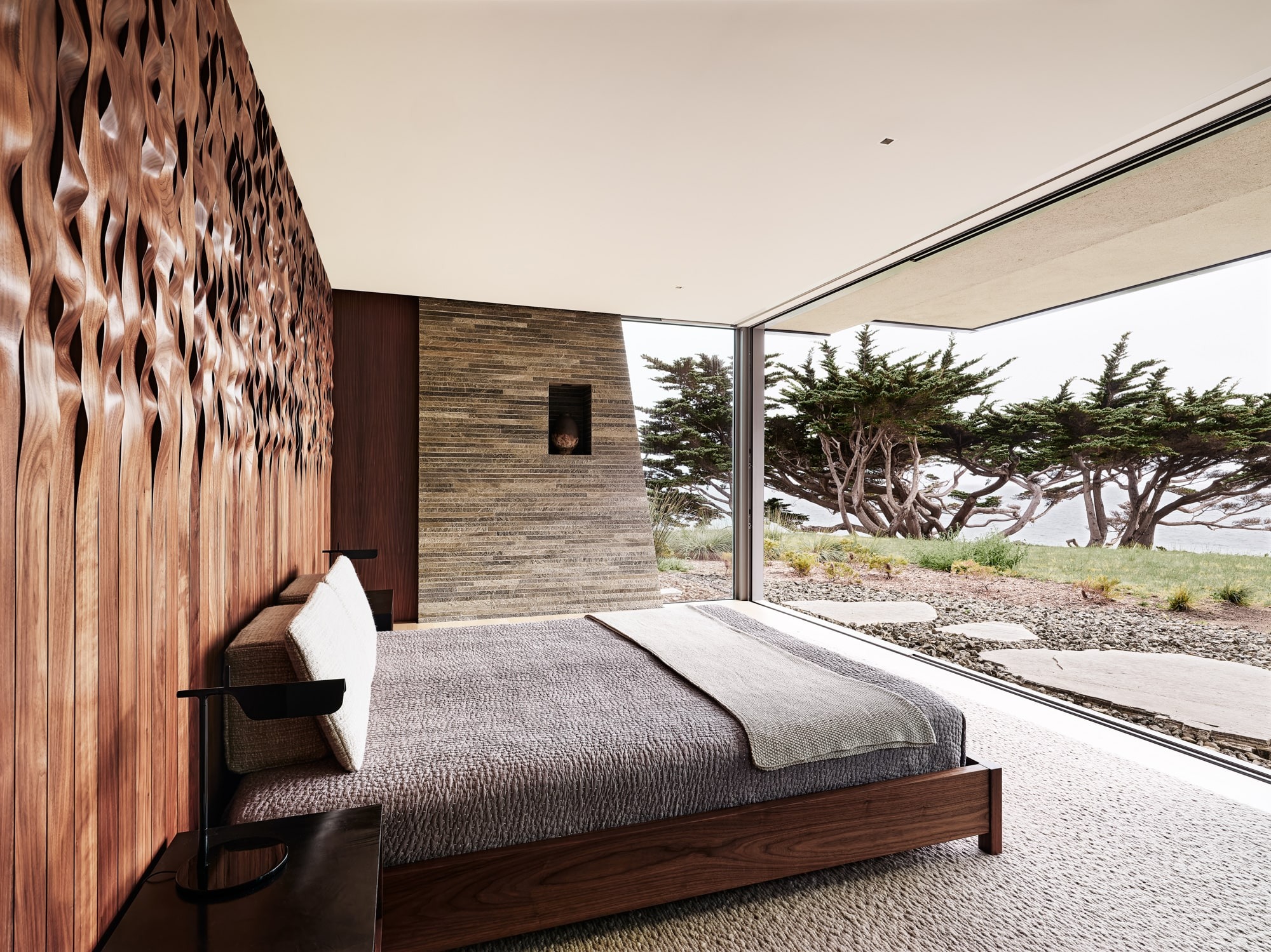 The Silent Sentinel: Field Architecture Weaves a Home Through the Big Sur Redwoods