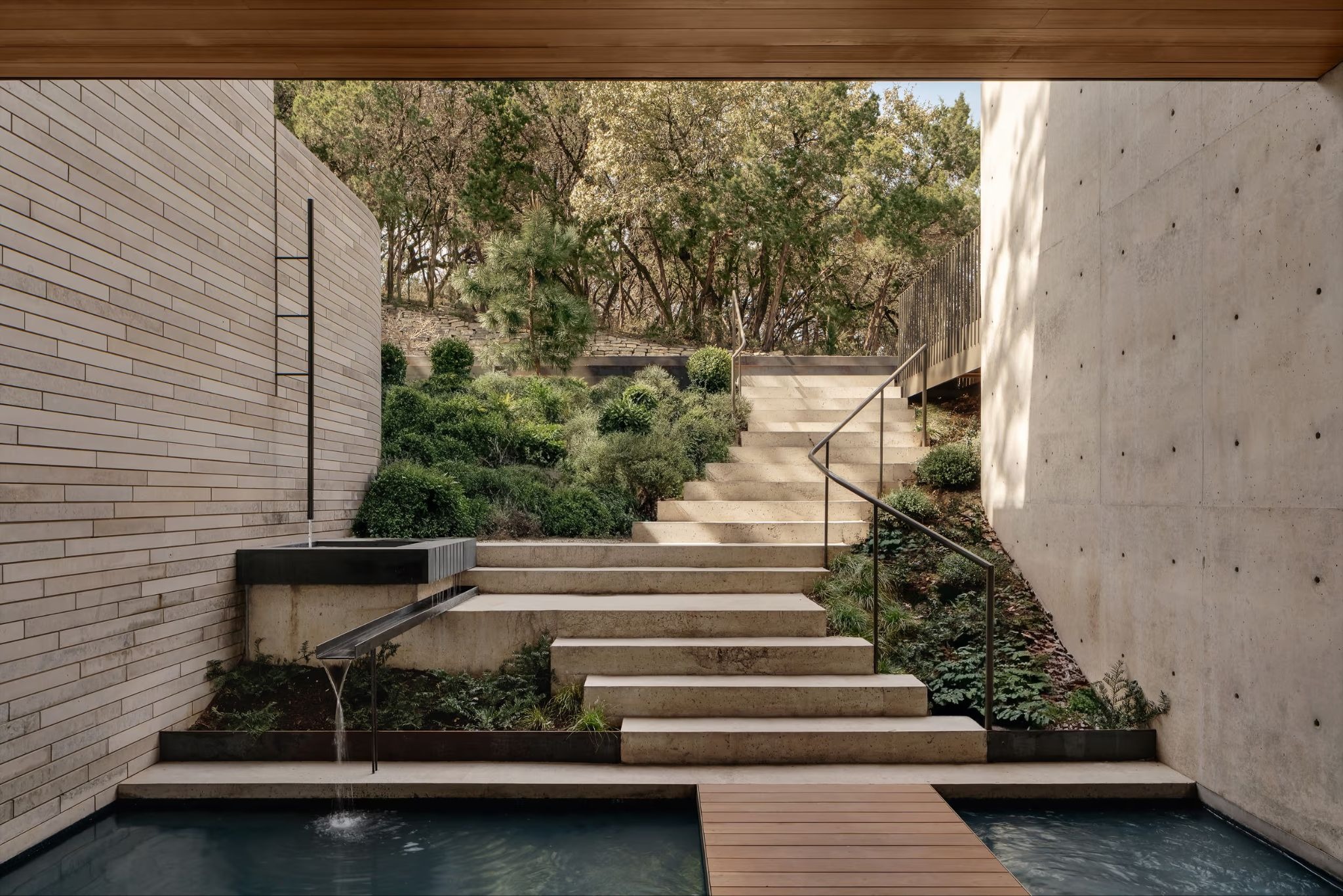 Where the Hills Shape the Home: Terrace Mountain Residence in Westlake Hills