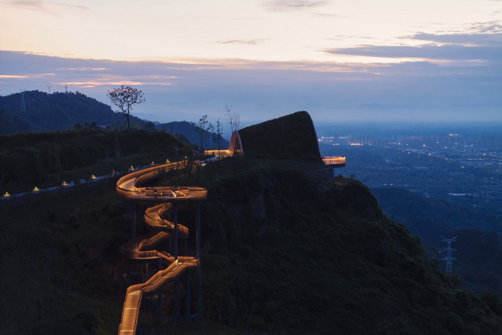 Pujiang Platform Hill: When Infrastructure Becomes a Living Landscape in Chengdu