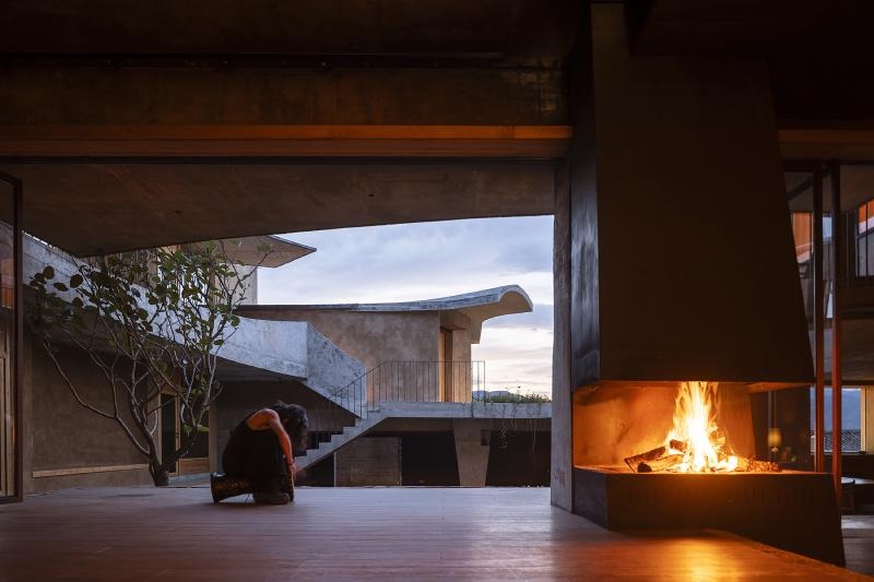 The Punctured Courtyard: xiān Architects Recomposes Rural Memory in Shaxi
