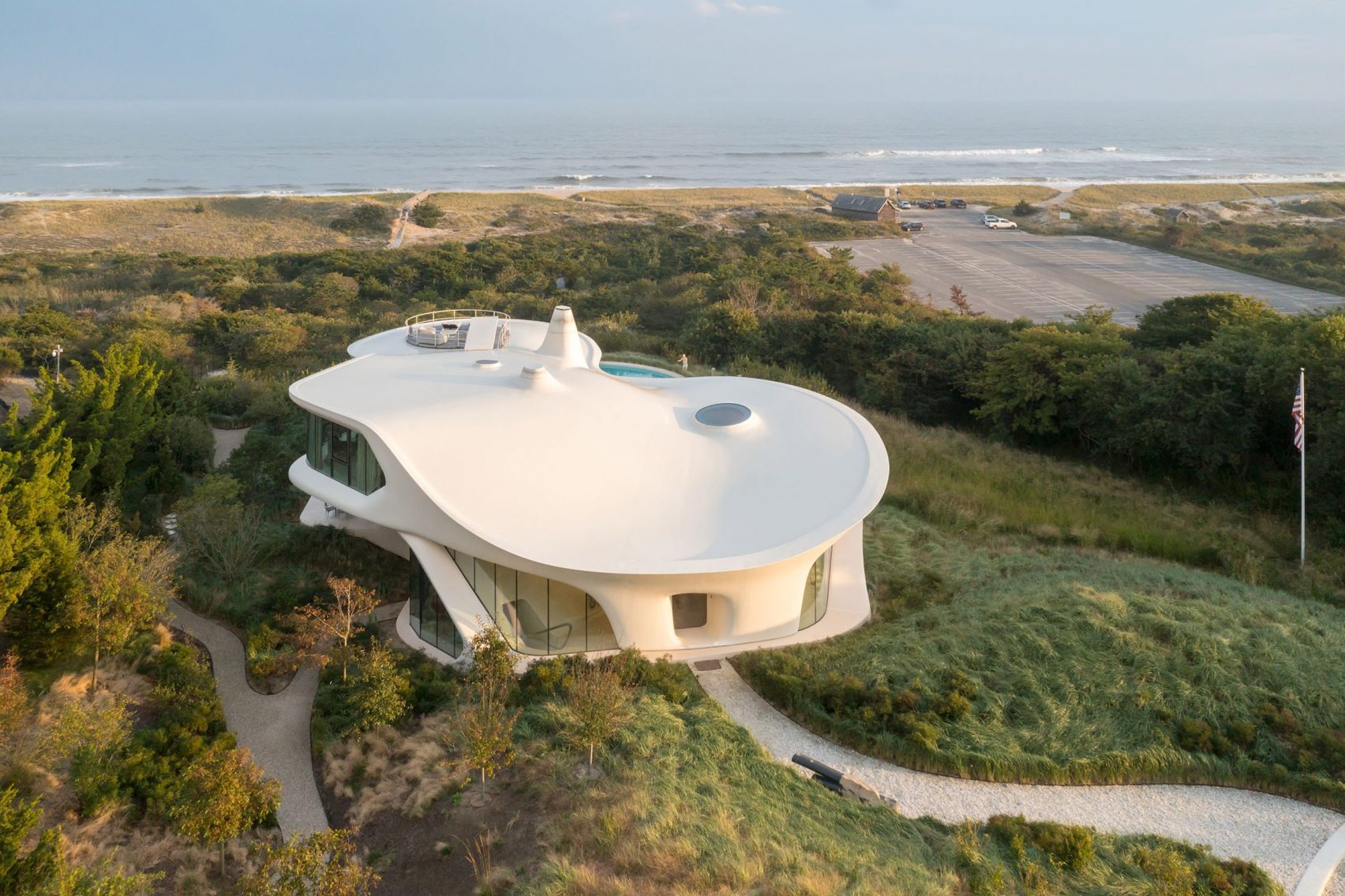 A Blue Dream of Innovation: Diller Scofidio + Renfro Reimagines the Hamptons Home