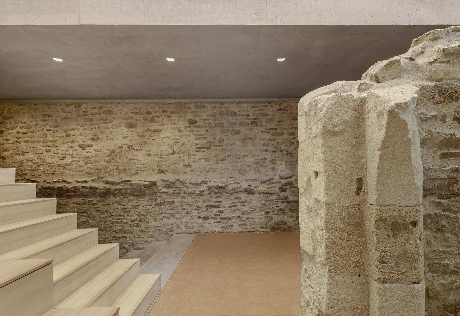 A Ghost in Glass: wulf architekten Resurrects Reutlingen’s Medieval Memory