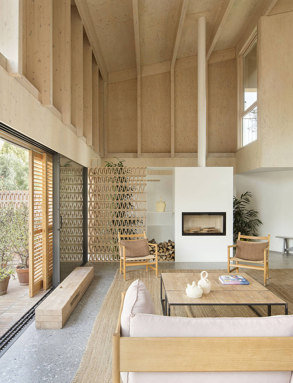Top Picks - 7 Double-height Living Rooms Bringing Airy Elegance Home