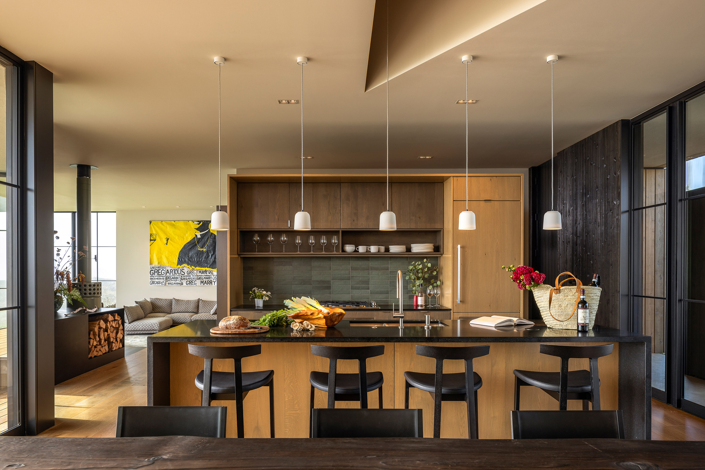 How Heliotrope Architects Made A Washington Coast Retreat That Bends With The Landscape