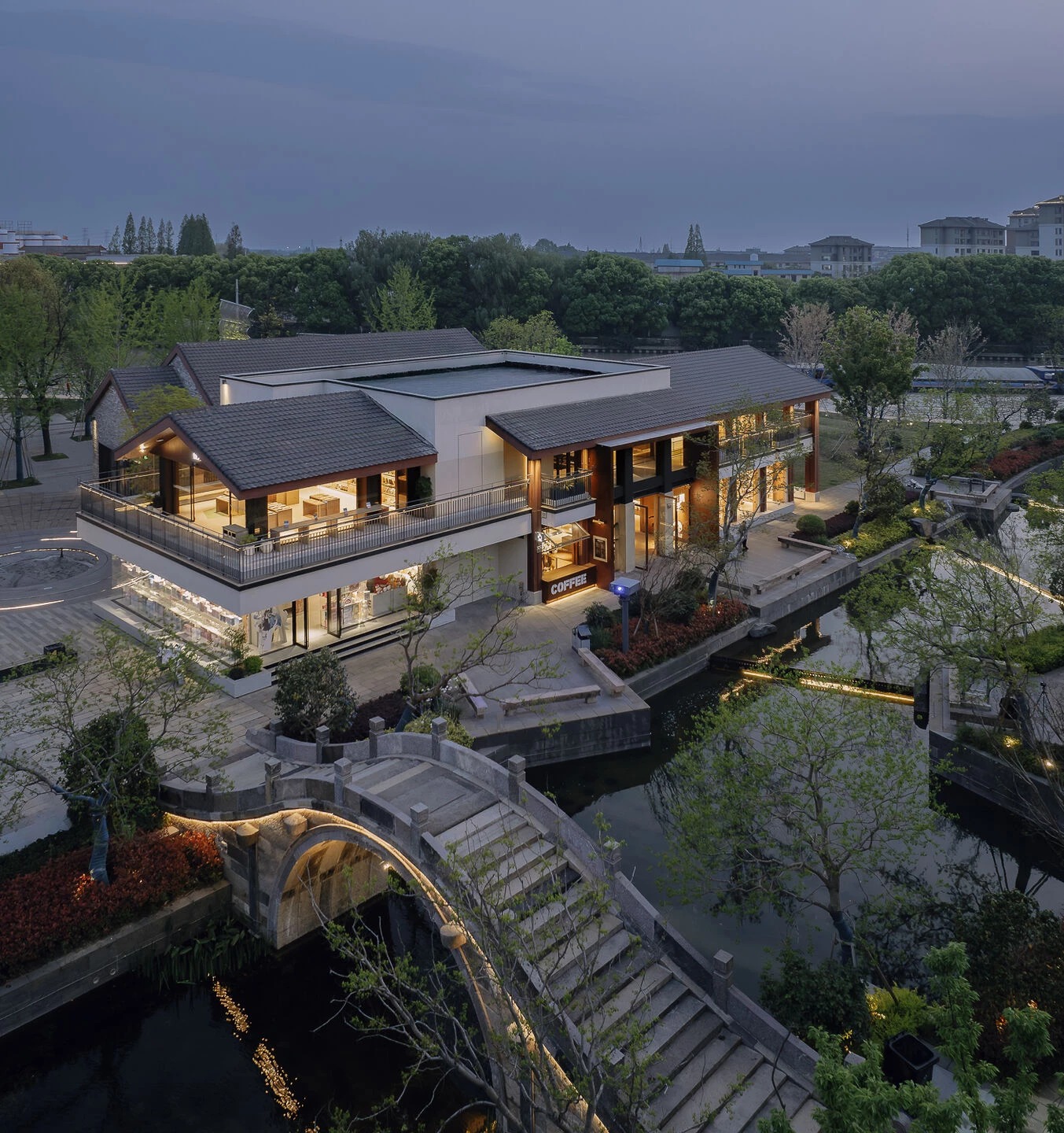 Xinhua Bookstore – Shanghai (Chuan Yue Fang): Weaving Architecture and Community in Bamboo & Booklight