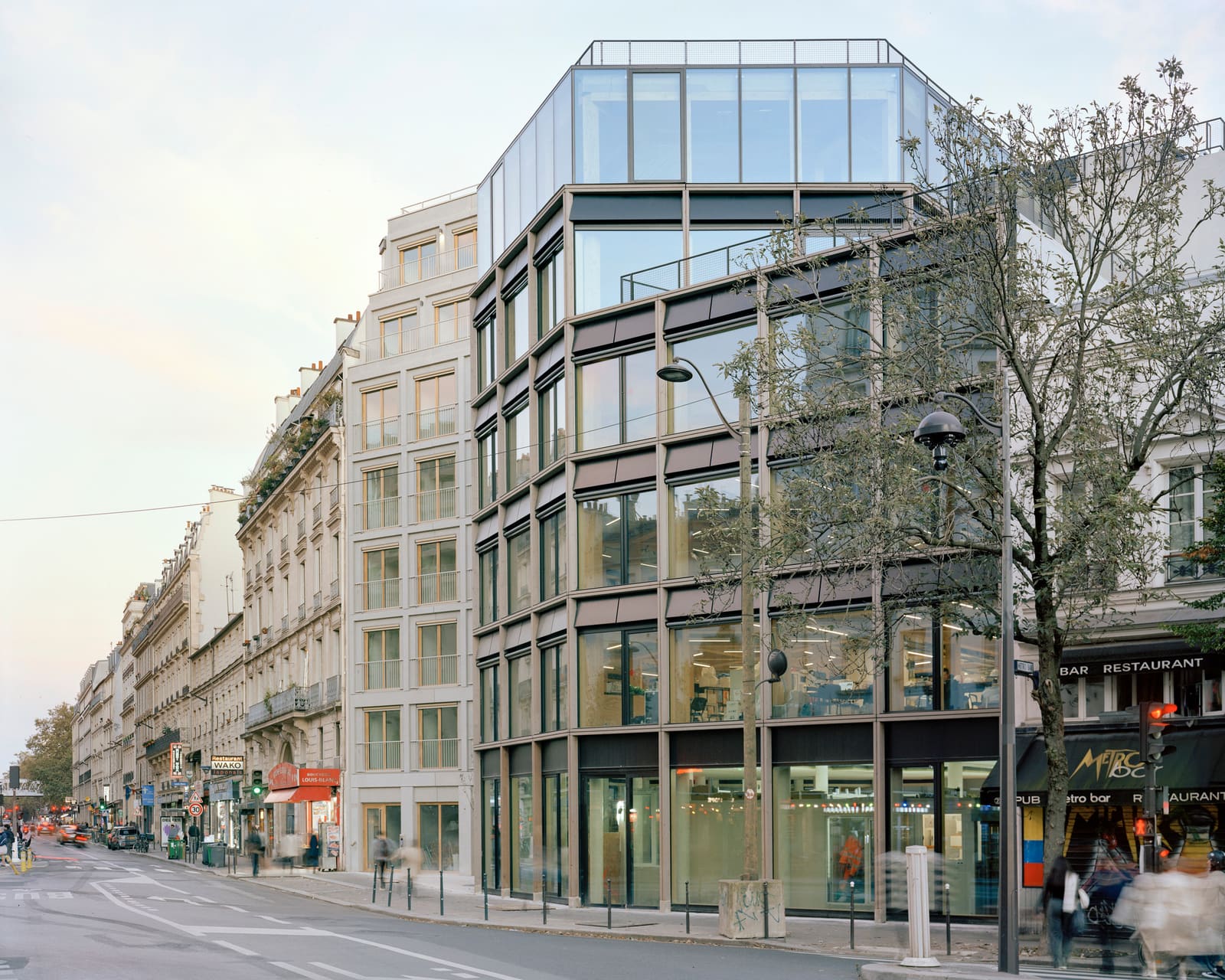 When Eight Buildings Become One: Rethinking the Parisian Courtyard Block