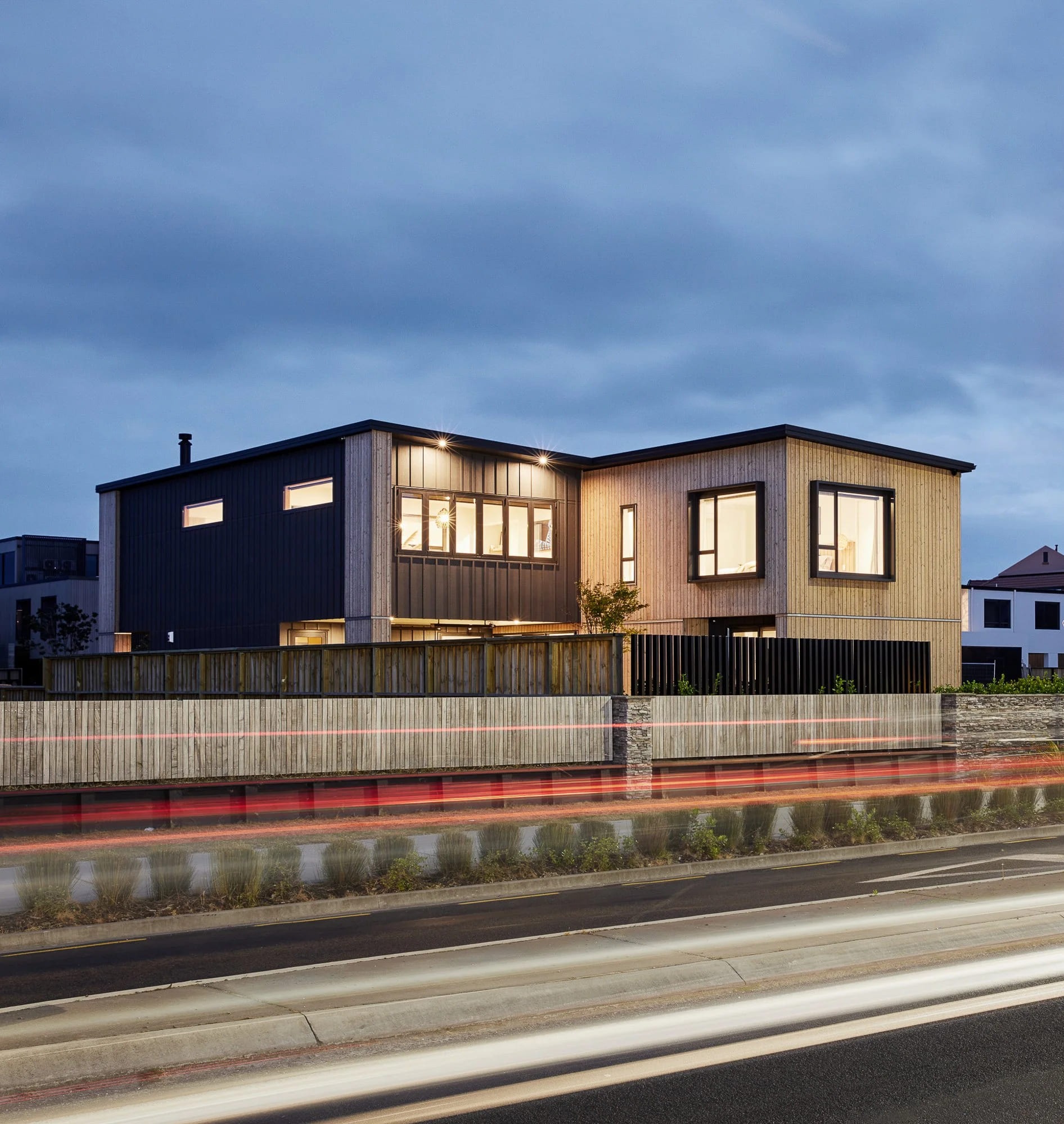 Otira Close: An Architectural Retreat Overlooking Lake Wakatipu