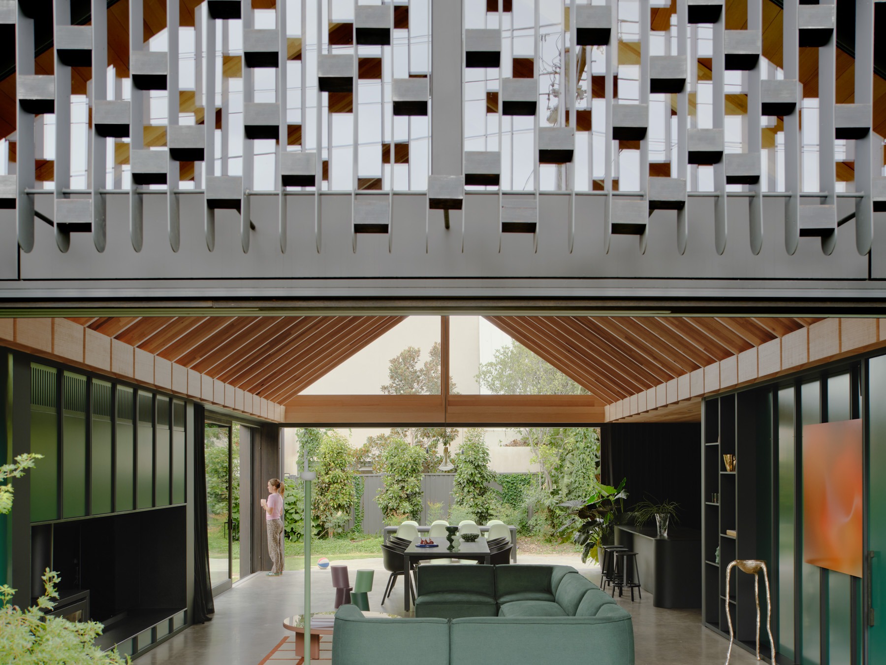 Yarraville Peak: A Sculpted Urban Sanctuary by Weaver+Co Architects