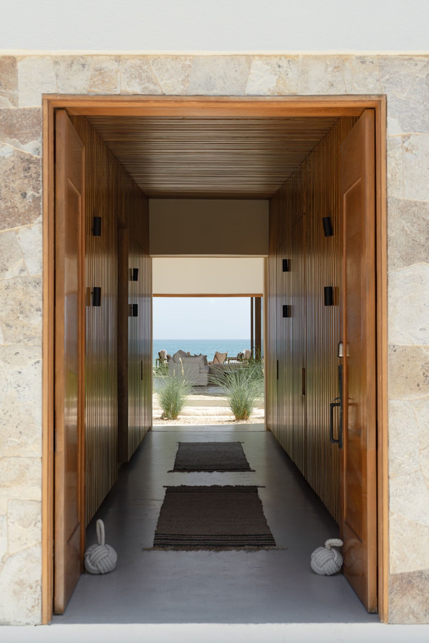 Casa Suna: A Home Shaped by Light and Stillness in La Ribera