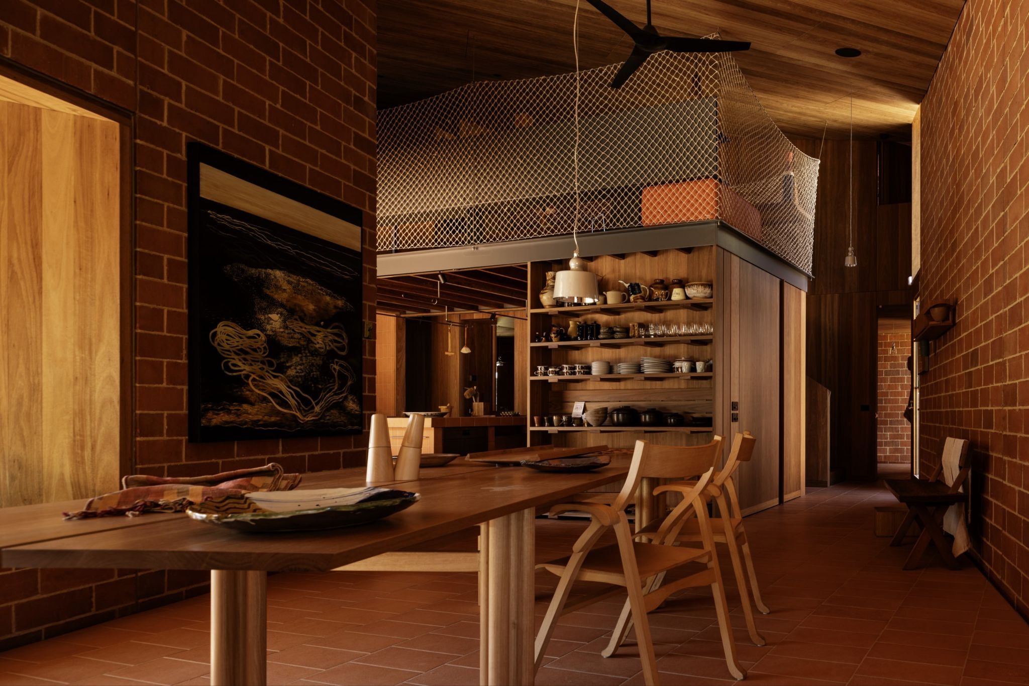 The Alchemist’s Kiln: Wardle’s Burnt Earth Beach House Rises from the Australian Soil