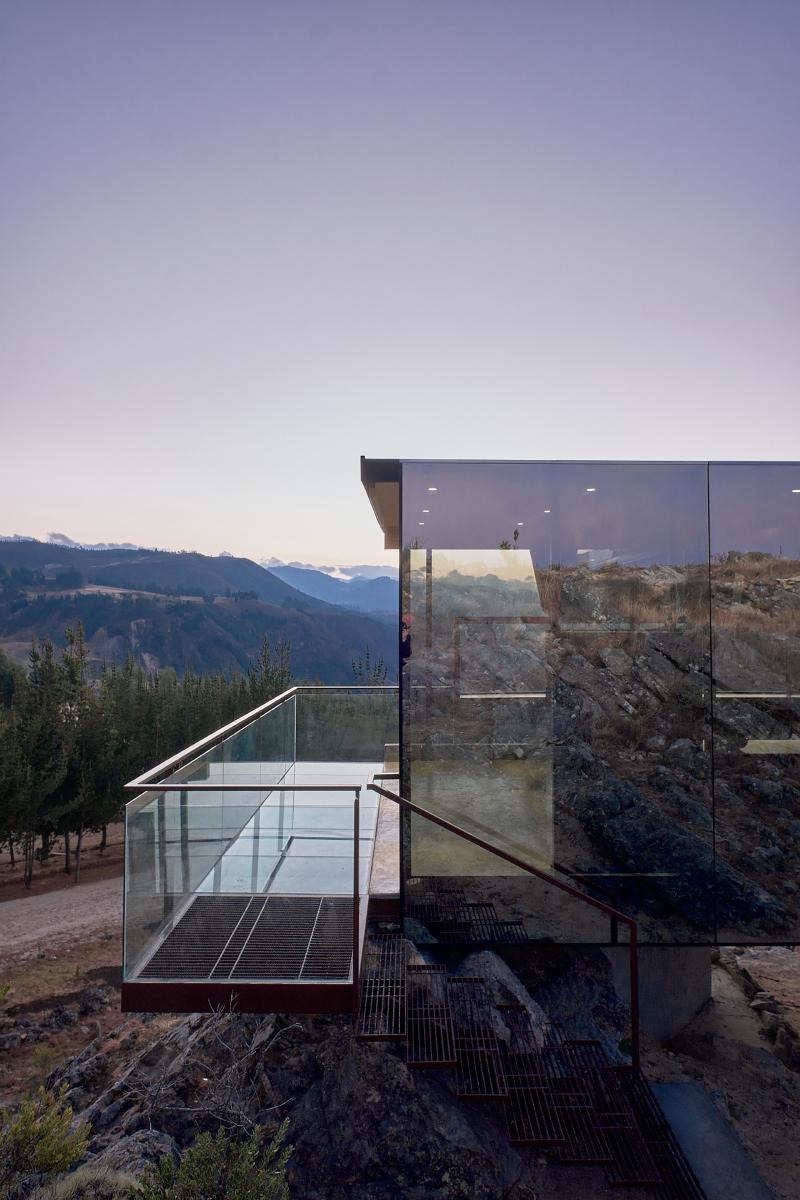The Earth Returns Home: rtresarquitectos Sculpts Rumi Ñahui from the Peruvian Andes