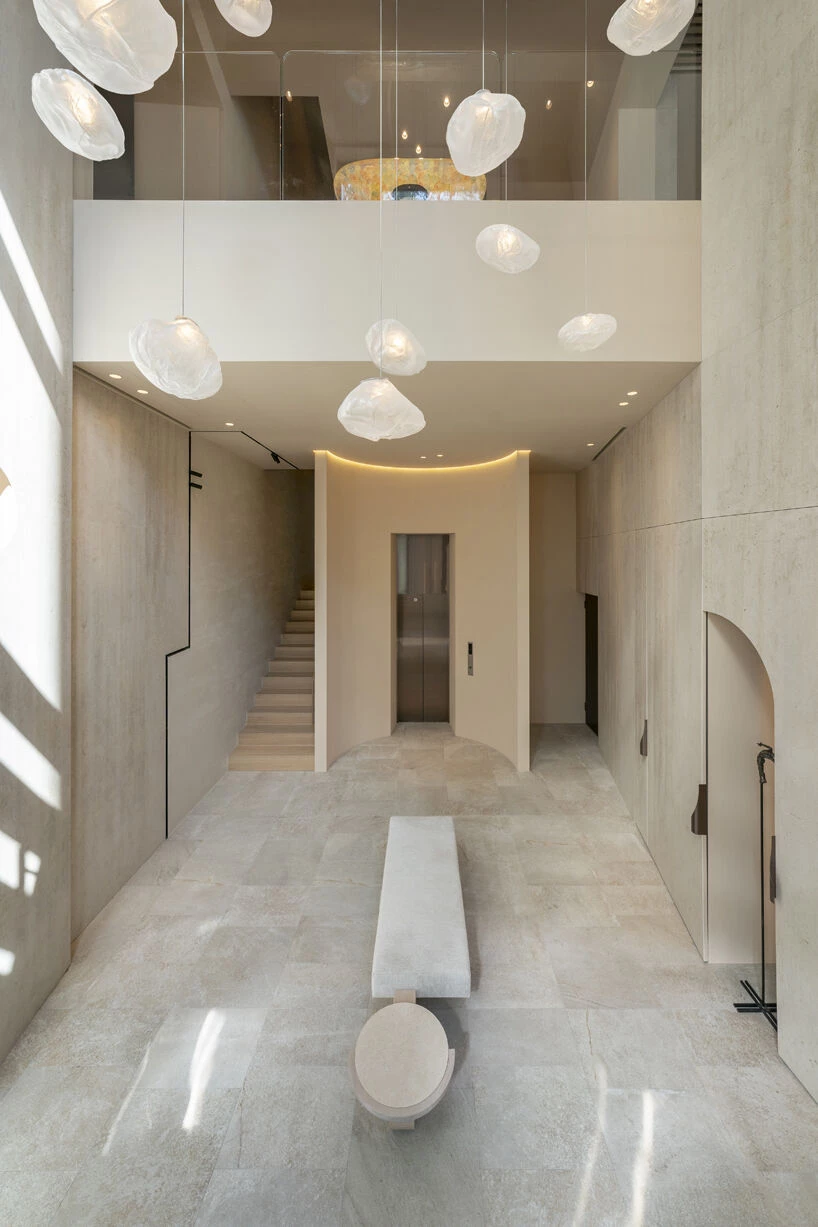 Echo Villa: A Serene Dialogue Between Interior Light, Landscape, and the Soul of Living
