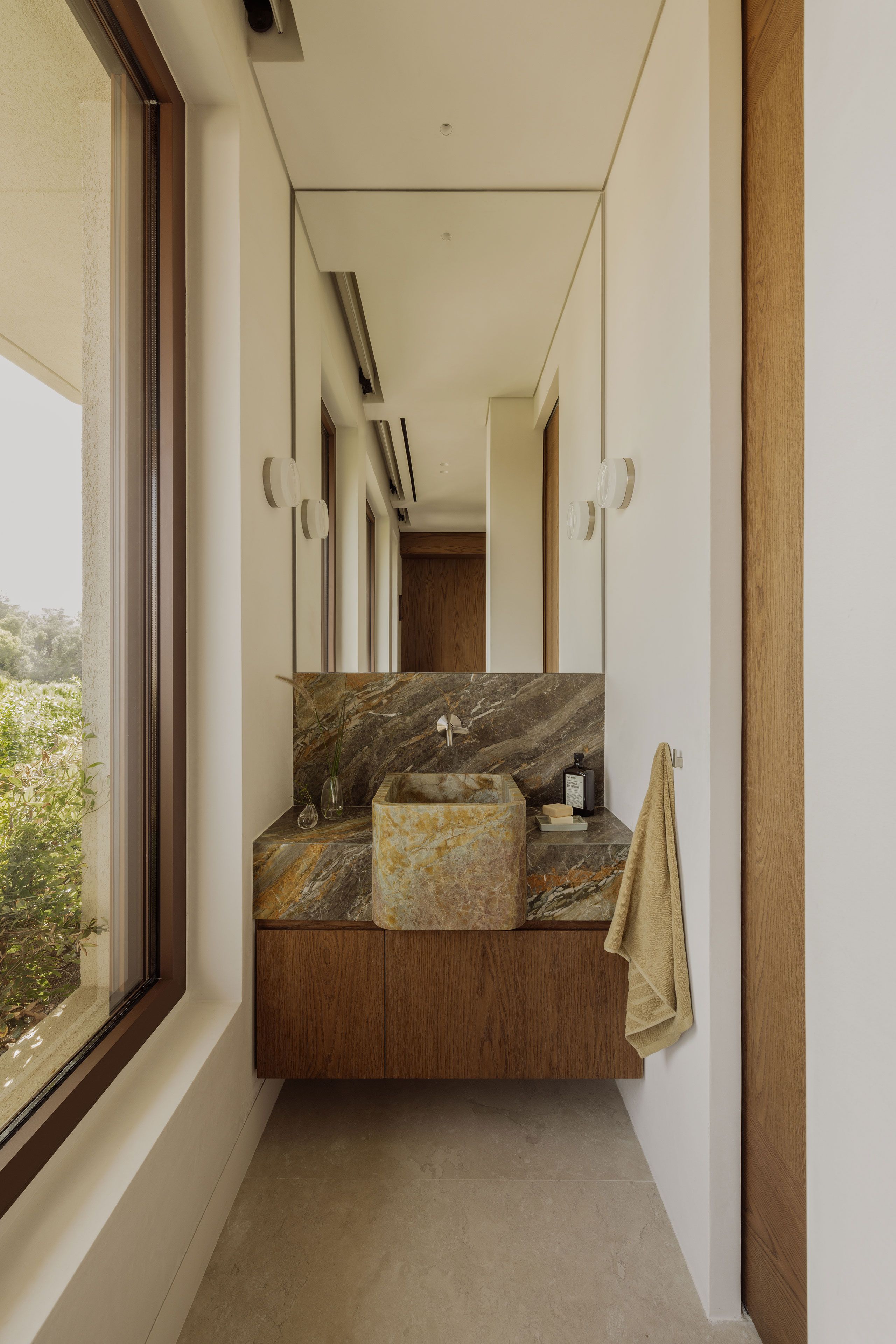 Lumen Residence: Block722’s Organic Luxury Penthouse Above Athens
