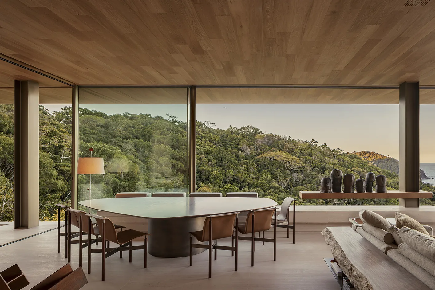 Bravissima House: A Tropical Modernism Framed By Light And Landscape