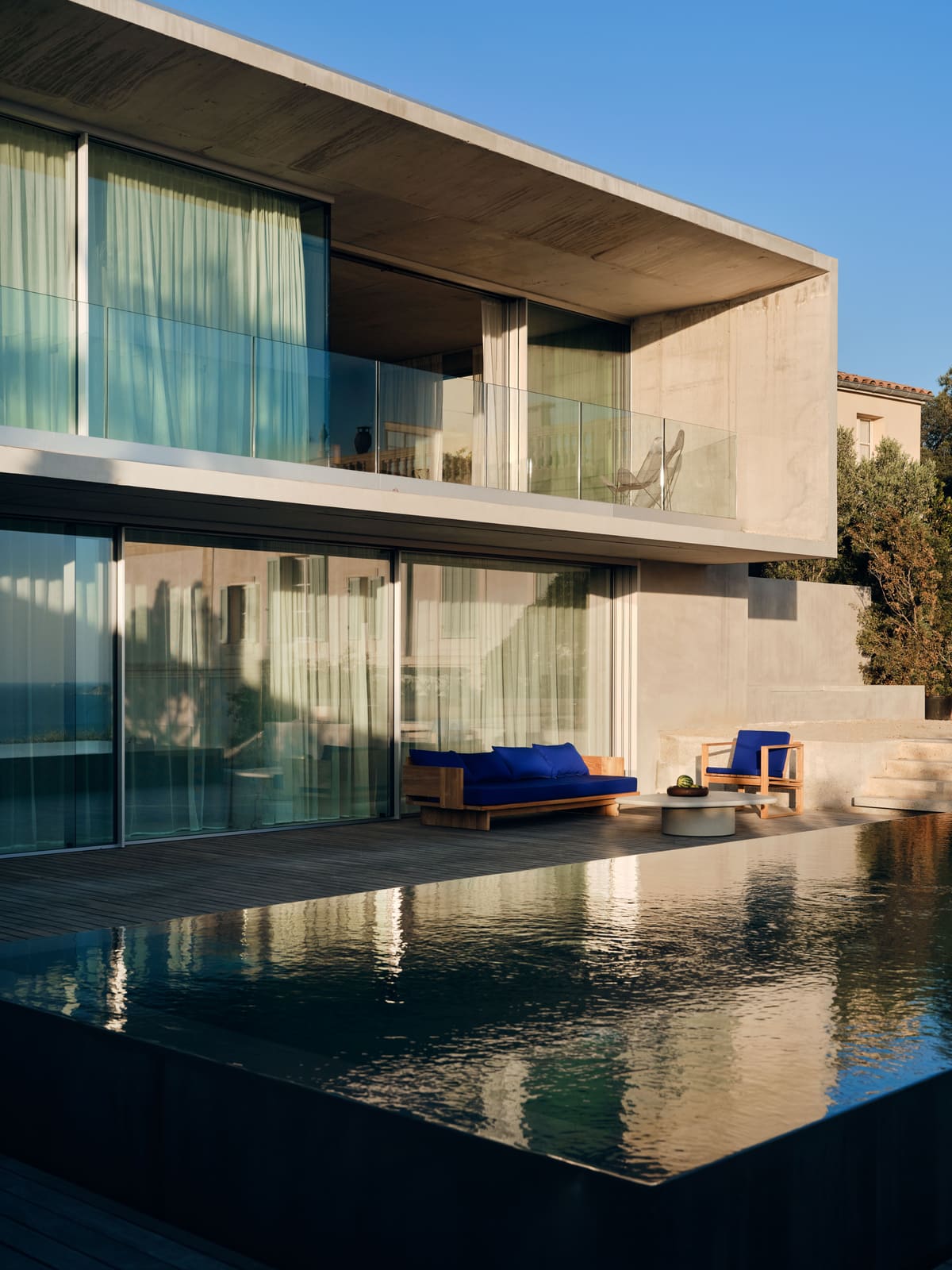 When Concrete Meets Velocity: A Mediterranean Villa Channels Midcentury Brazil and Motor Racing