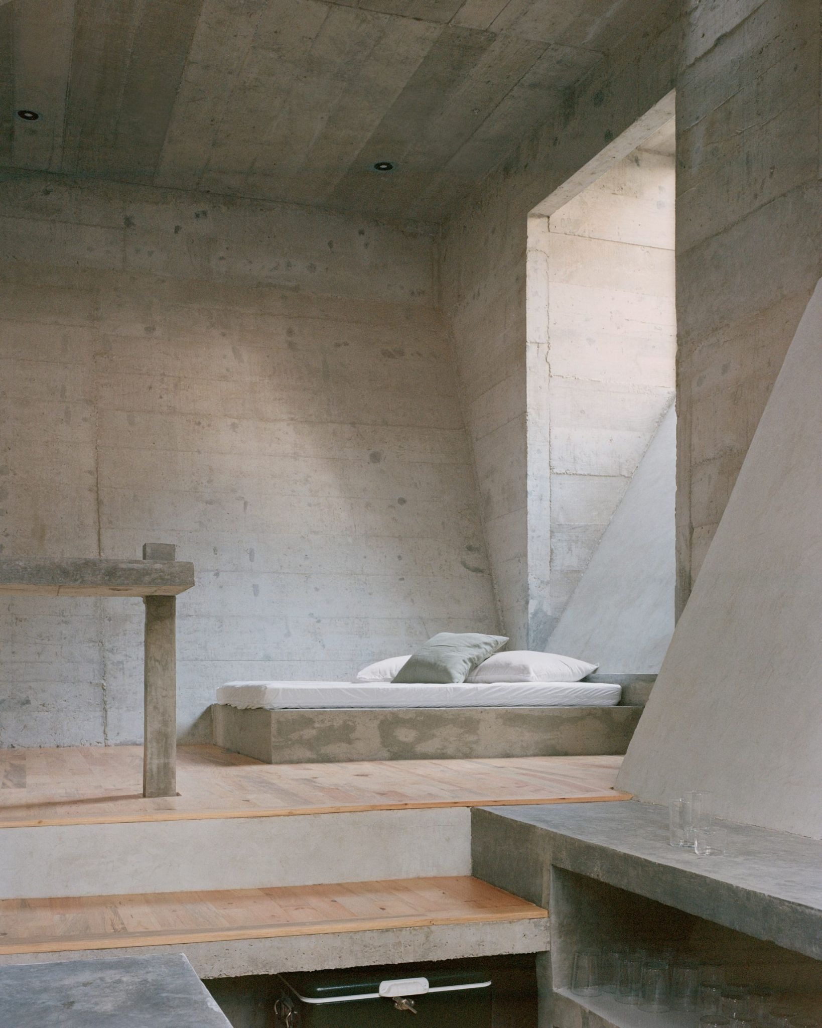 Casa Alférez: A Brutalist Refuge in the Pines Forged for Silence and Shelter