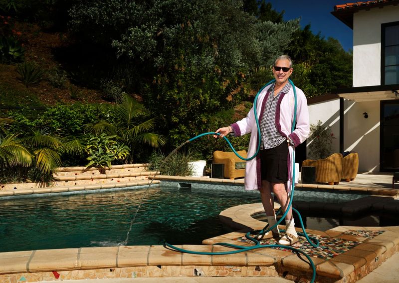 How Jeff Goldblum Turned a Poolside Pavilion Into a Family Stage