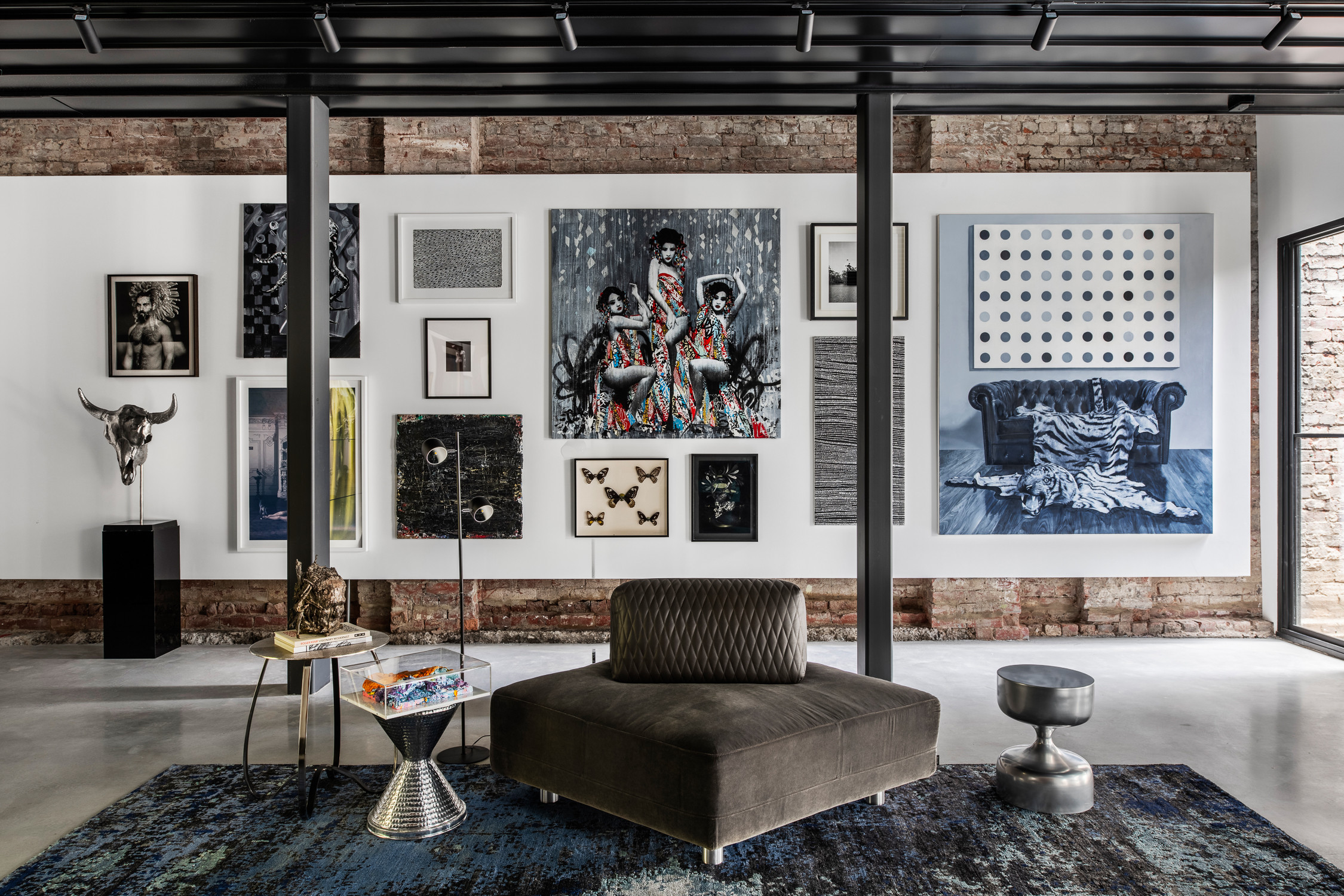 Homes That Feel Like Galleries: Living With Art In Architecture