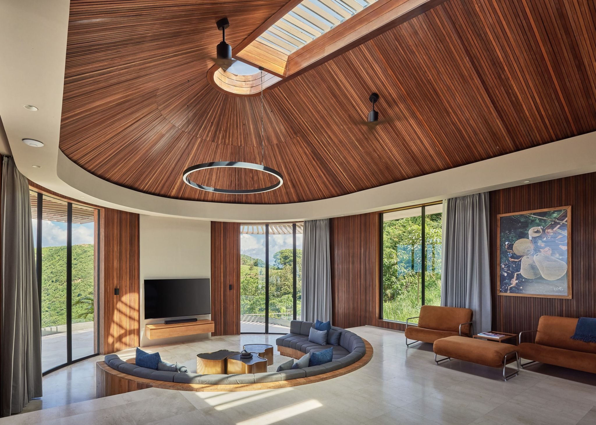 Nyrenstone Estate: Architecture Shaped by Slope, Geometry, and the Sea