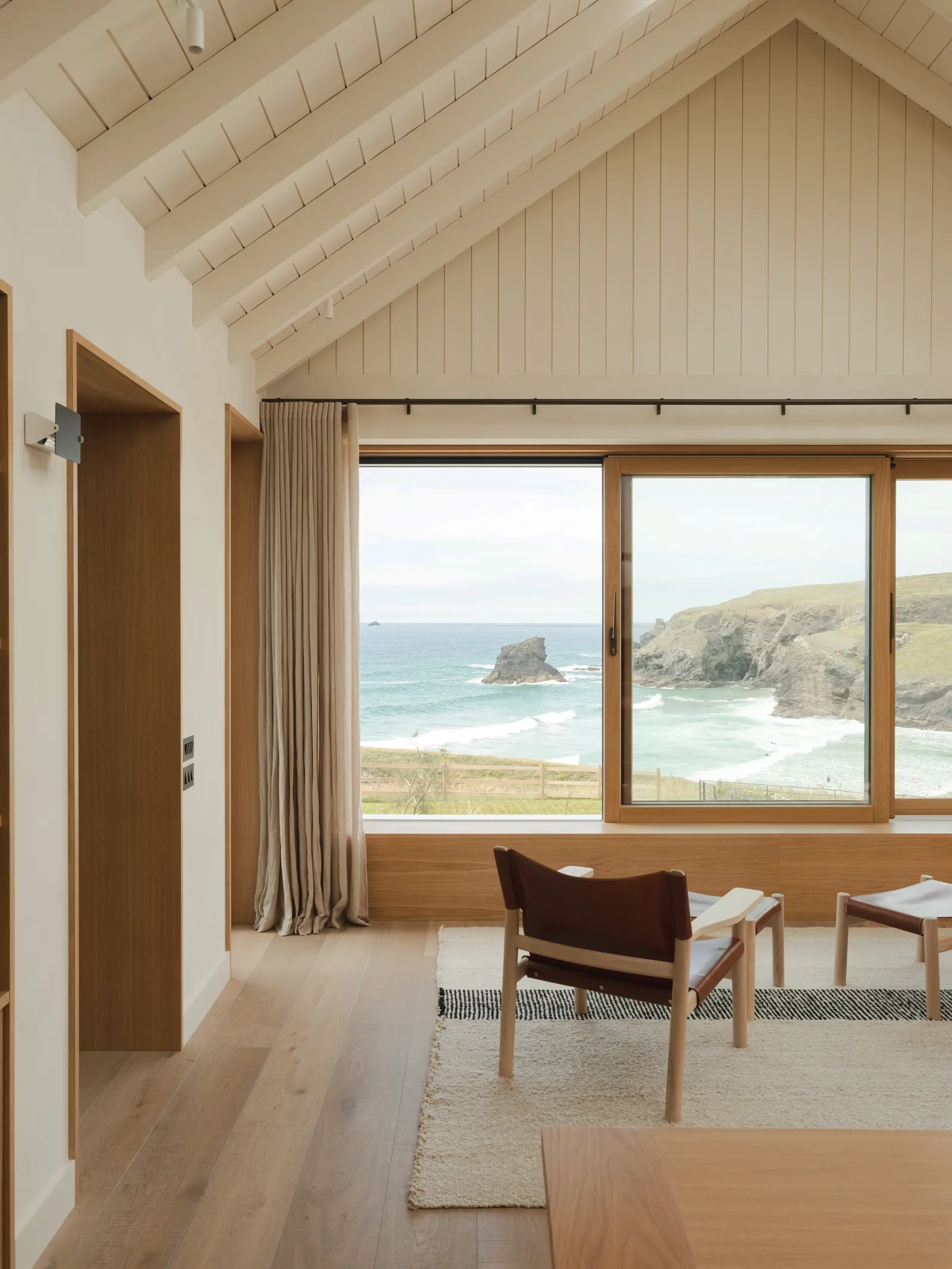 Top Picks - 10 Contemporary House Interiors Where Timber Takes The Lead