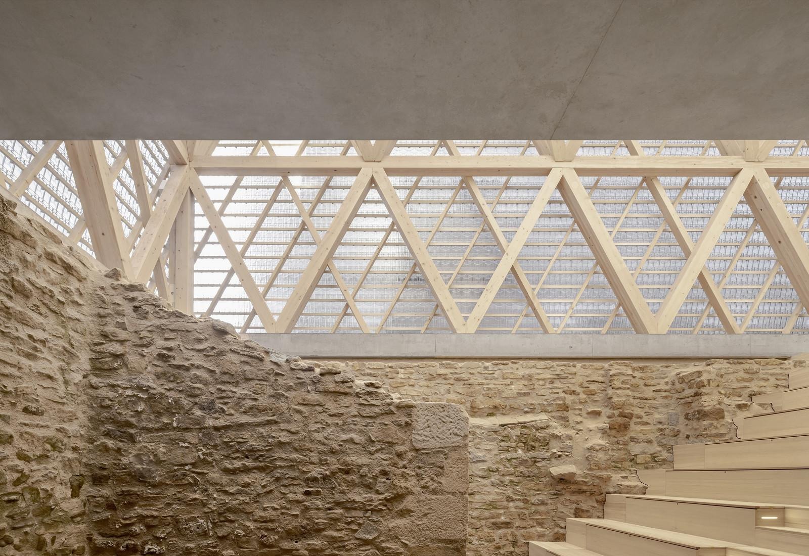 A Ghost in Glass: wulf architekten Resurrects Reutlingen’s Medieval Memory