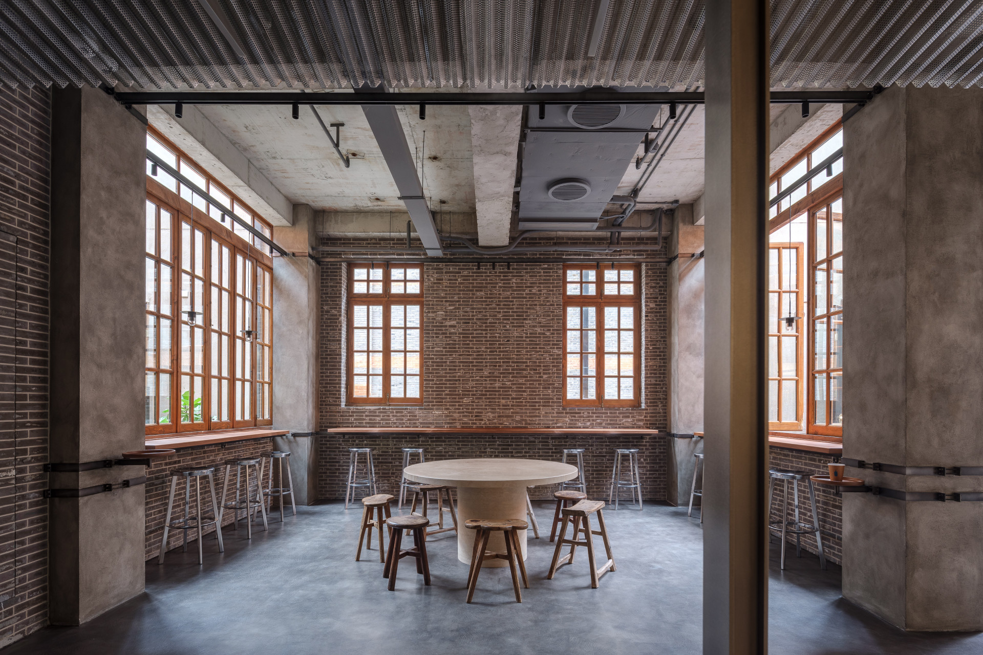 Designing Calm In The City: How Blue Bottle Cafés Create Micro-sanctuaries In Urban Environments