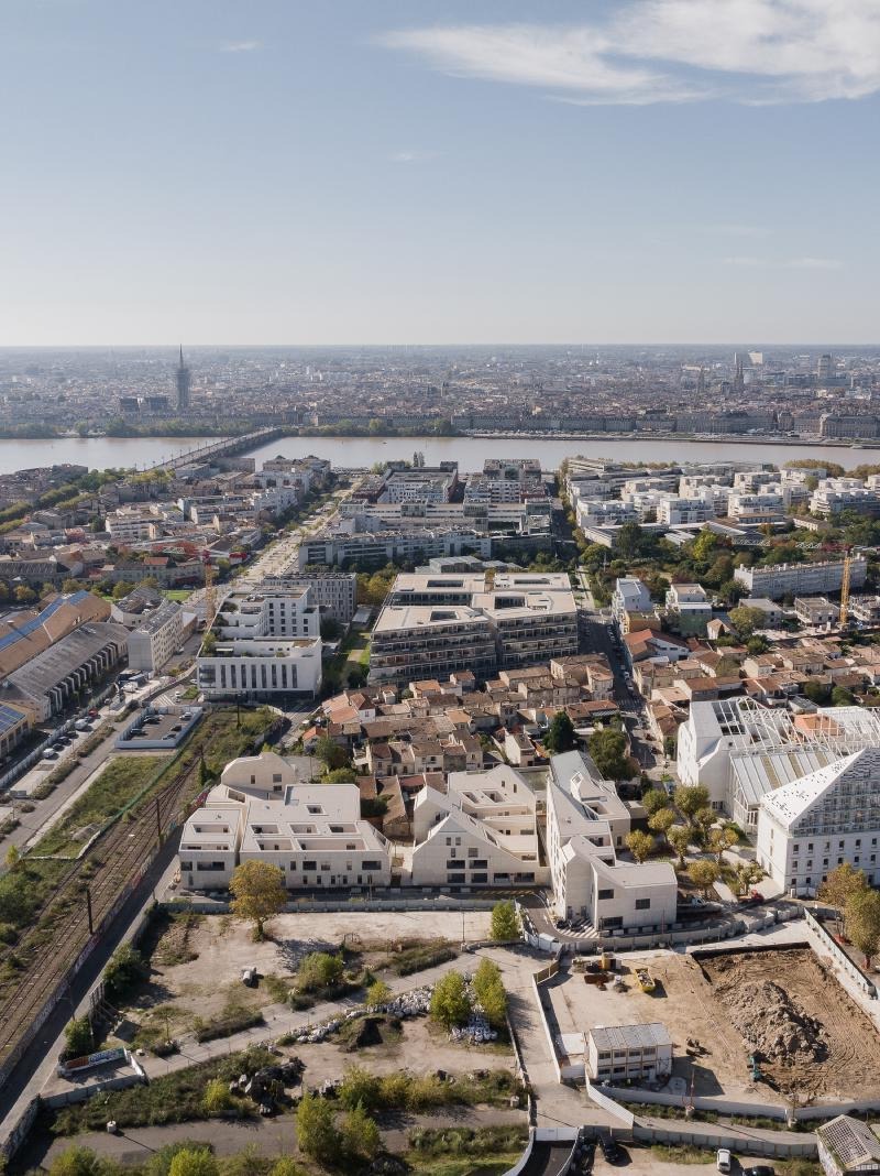 Asymmetric Peaks: OLGGA and Atelier Cambium Sculpt a Mineral Horizon in Bordeaux