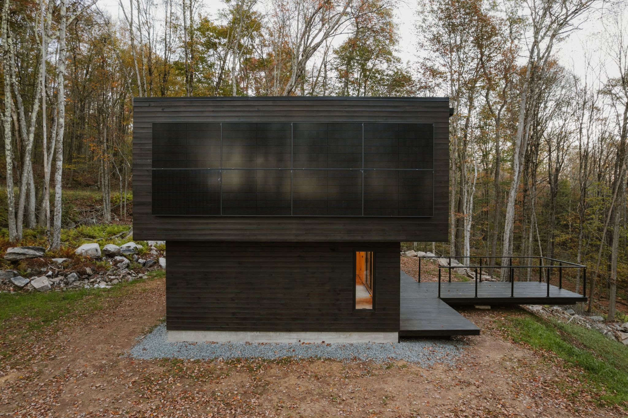 Marc Thorpe Defines the Boundary Between Man and Nature at Forest Edge House