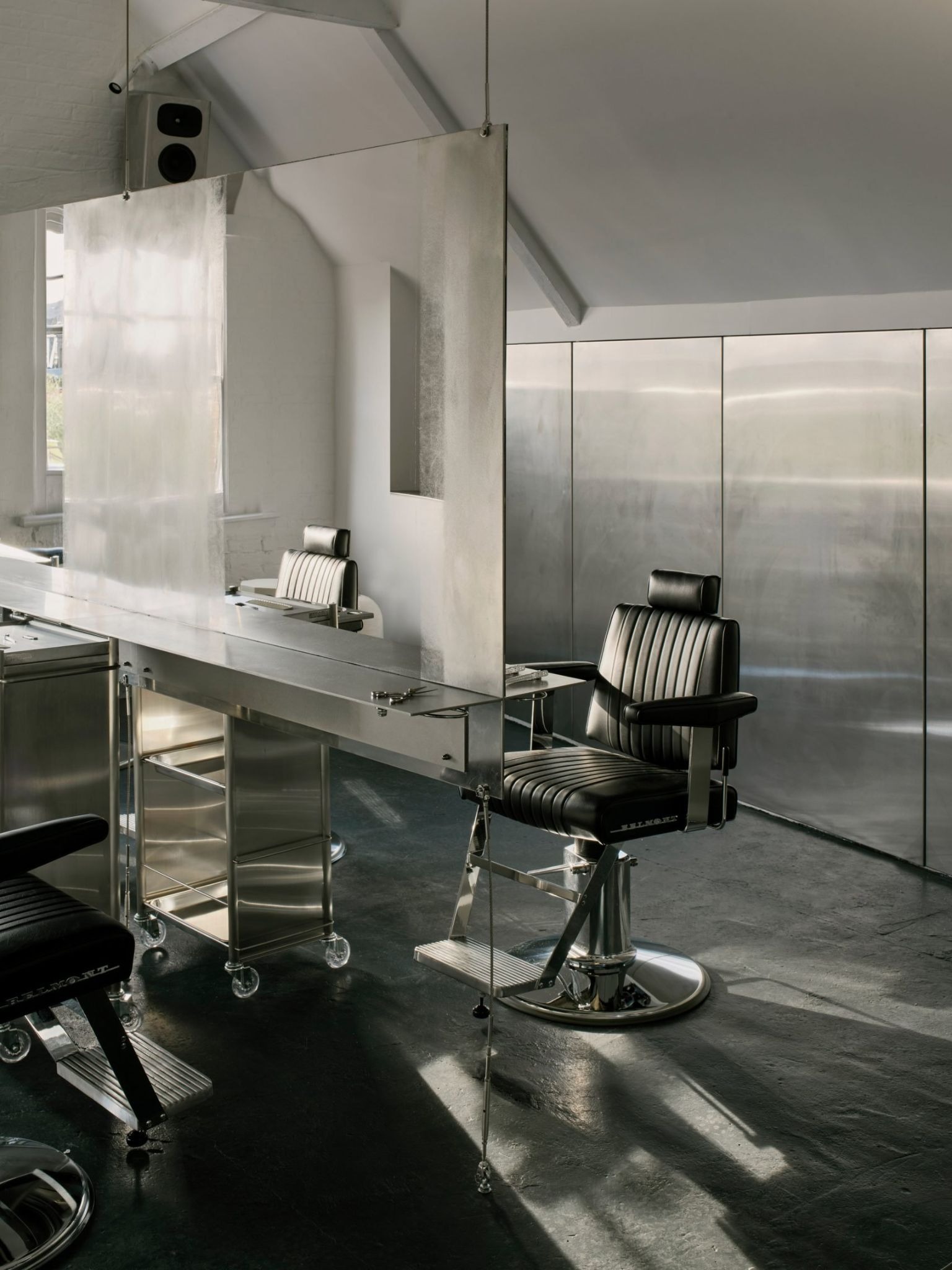 Crystallized History: Unknown Works Transmutes a Victorian Storehouse into a Futuristic Salt Salon