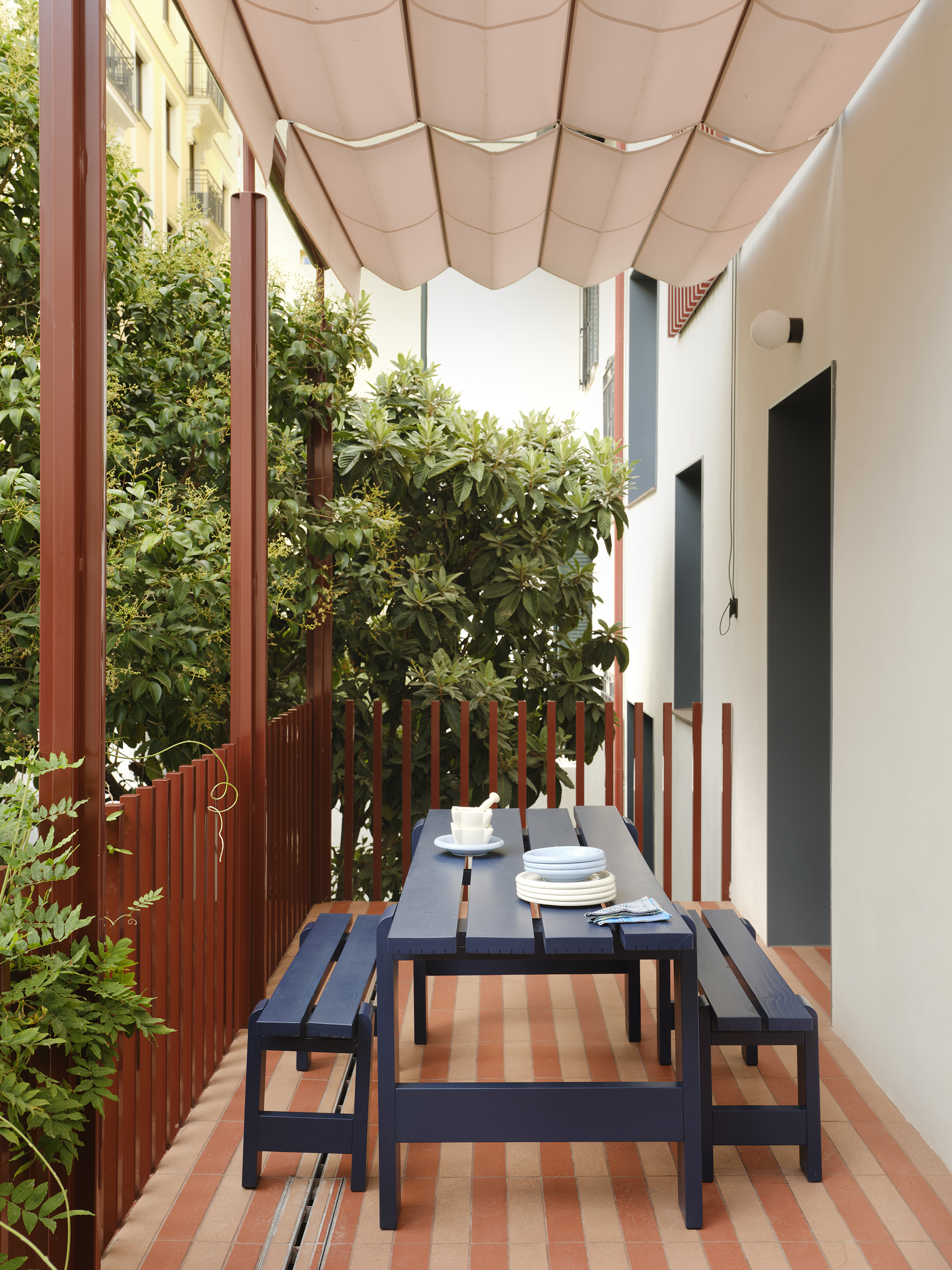 Quiet Geometry, Living Warmth: Inside PDLL70’s Refined Domestic Landscape