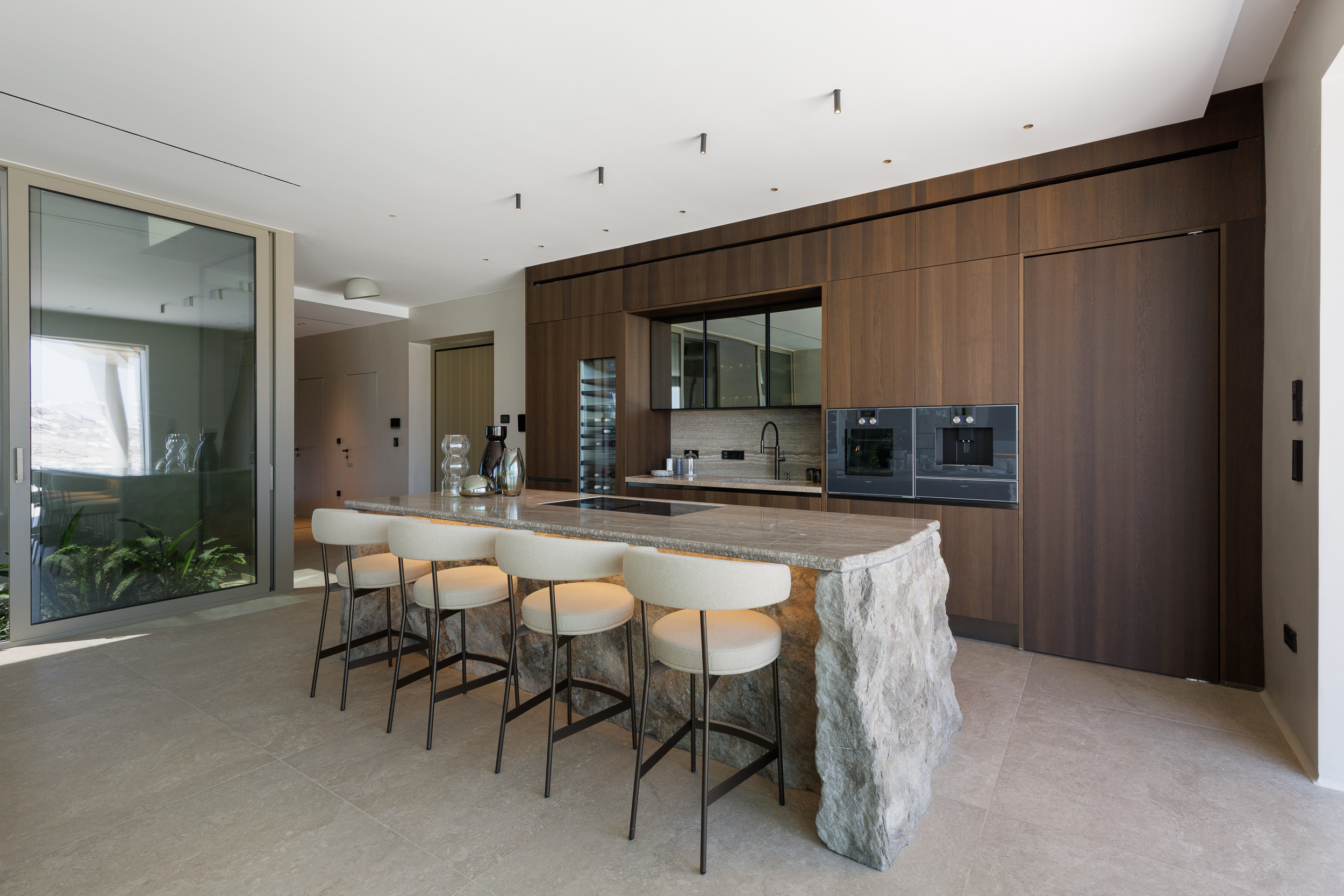 OIKēMA: Carving A Home Into The Aegean Earth