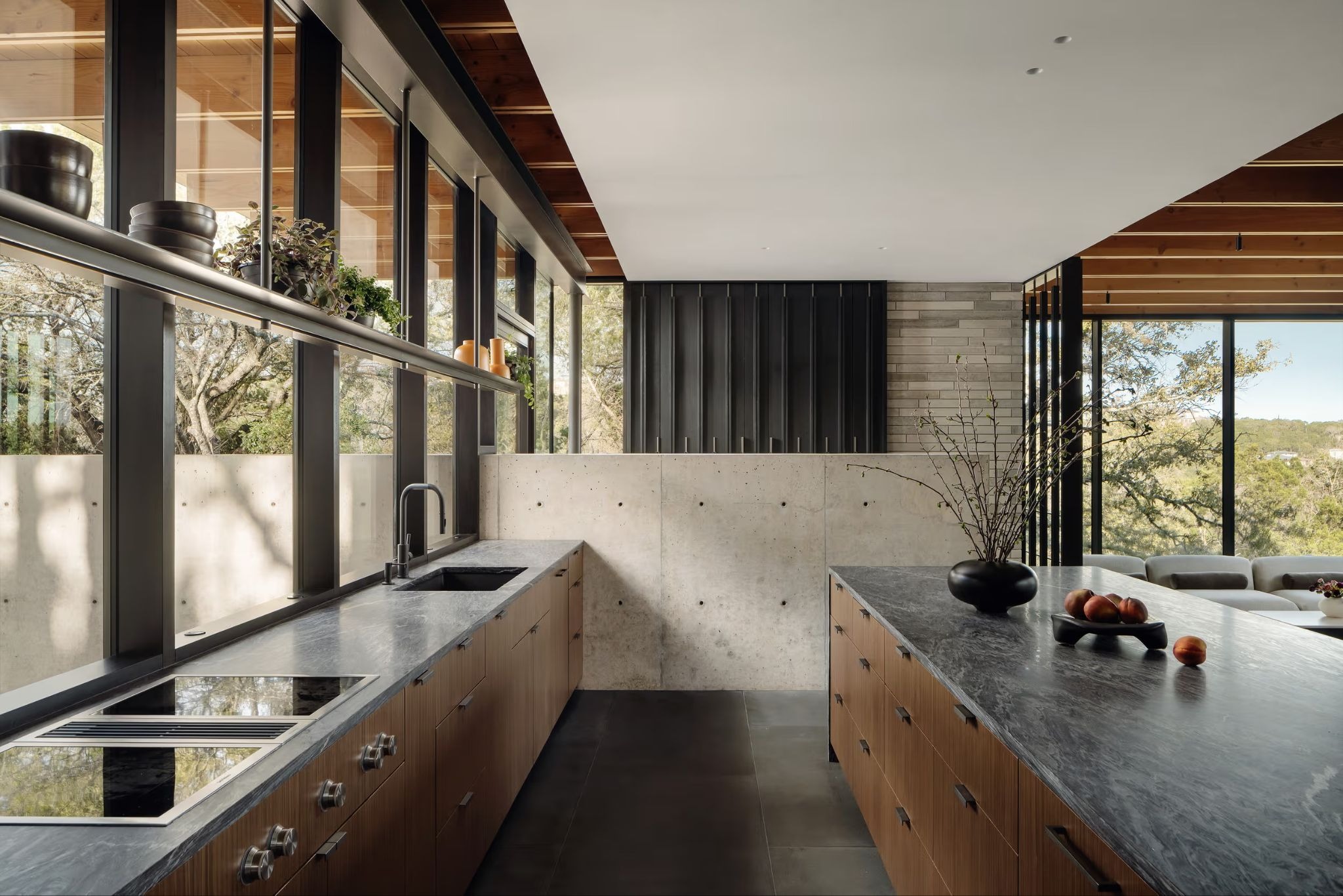 Where the Hills Shape the Home: Terrace Mountain Residence in Westlake Hills