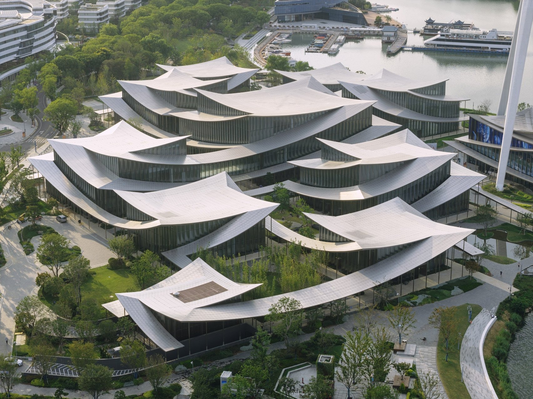 BIG Embroiders a Kinetic Artscape onto Suzhou’s Waterfront