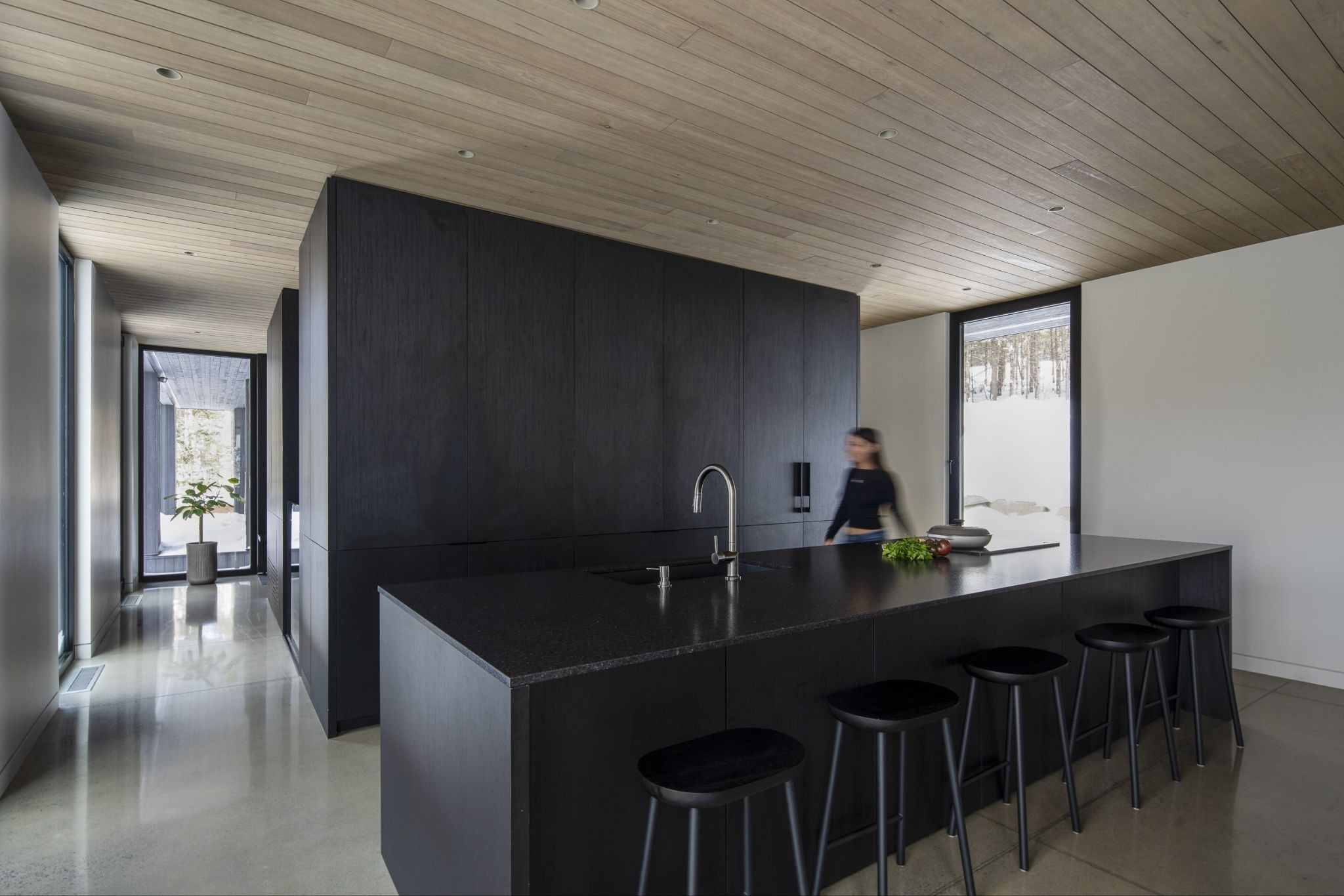 DKA Architects Composes a Rhythmic Sanctuary at Lac-Rougeaud
