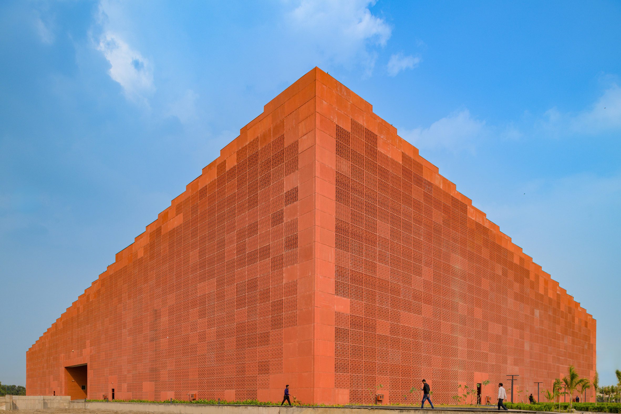 How Sanjay Puri Architects Crafted An Engaging Academic Landscape At Prestige University, India