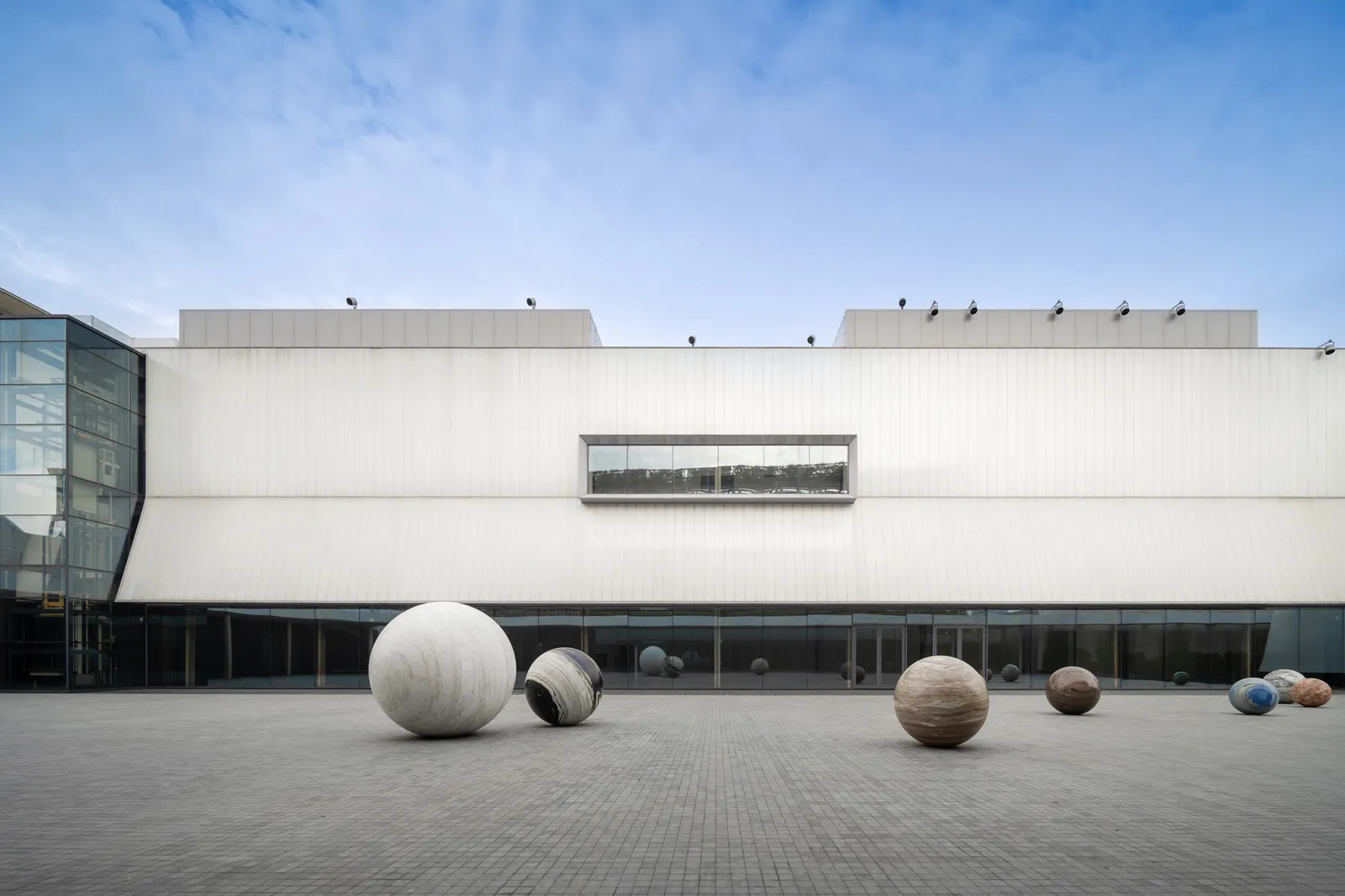 Dib Bangkok: Where Raw Architecture Shapes A New Art Future