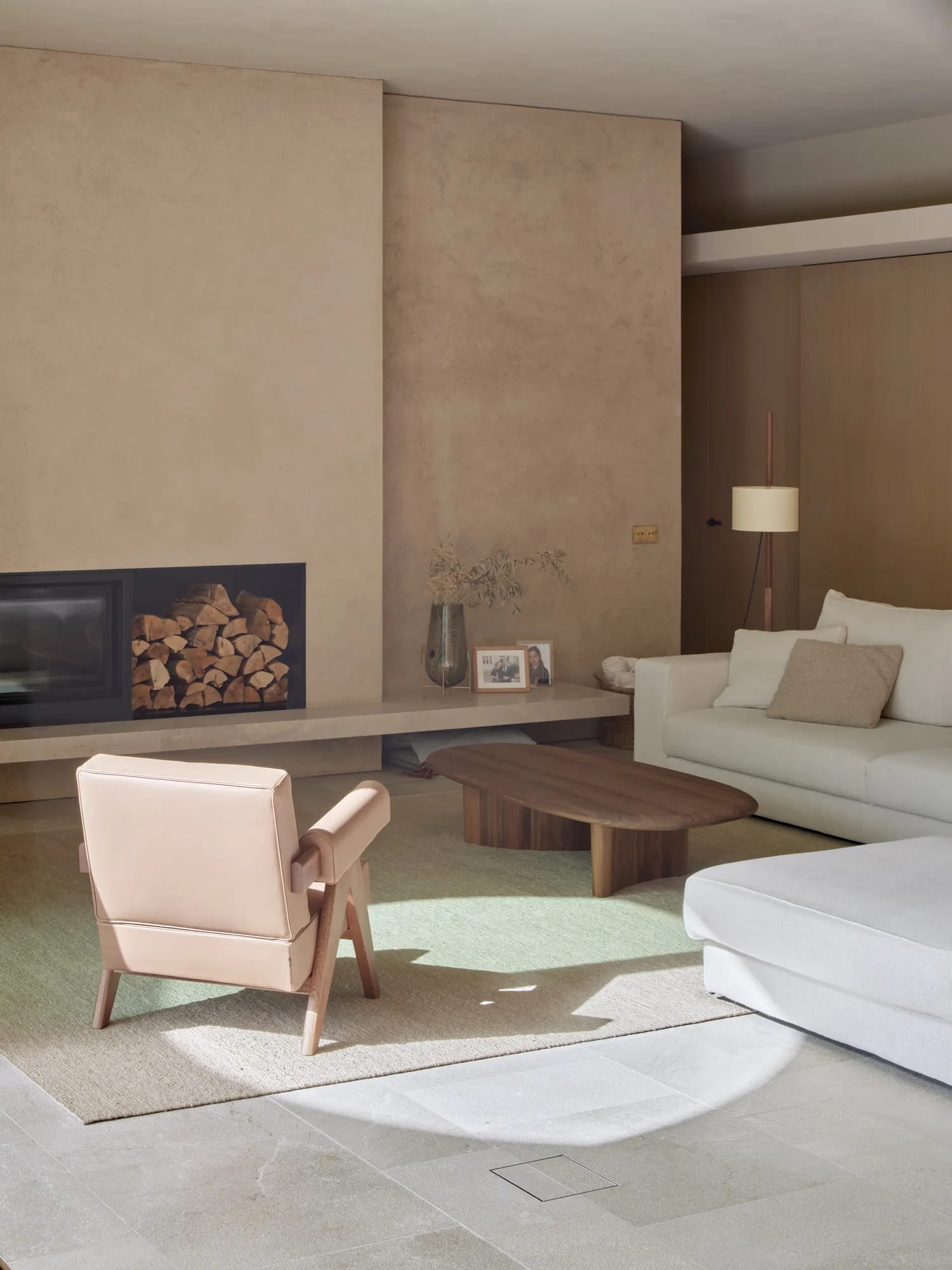 The Gaze of the Hill: OHLAB Frames the Mediterranean Horizon at Casa Óculo