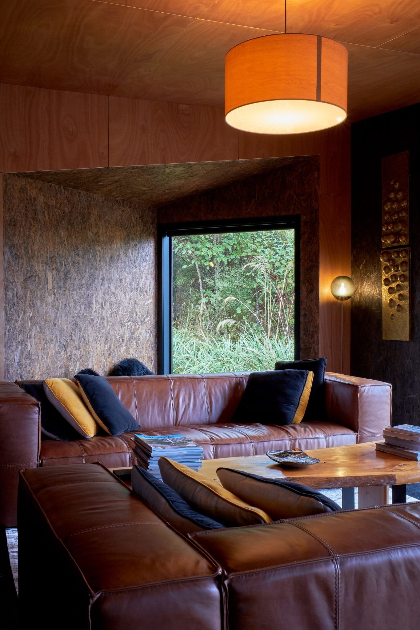 Coast House by Stacey Farrell: Weathered Volumes on New Zealand's Rugged Shoreline