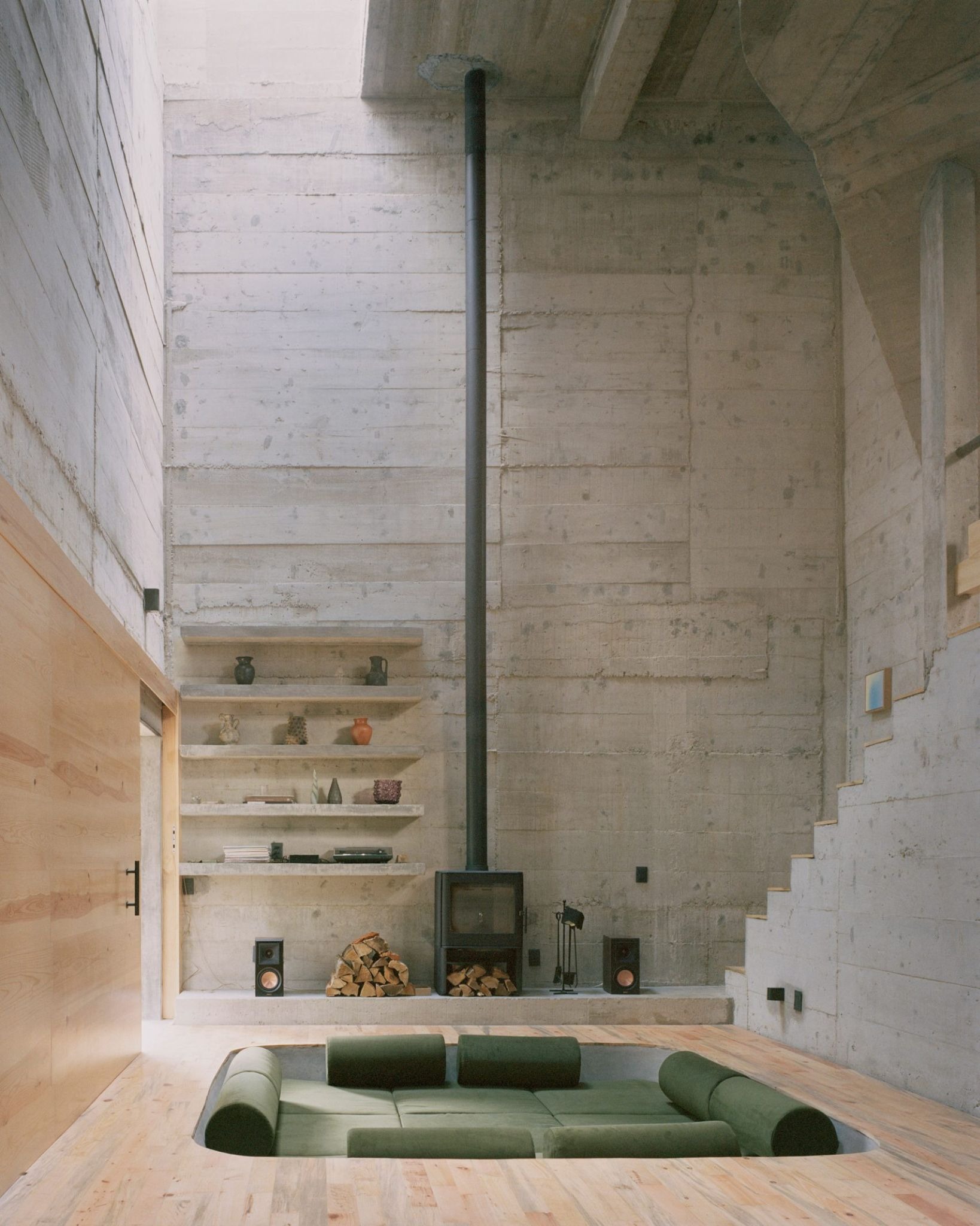 Casa Alférez: A Brutalist Refuge in the Pines Forged for Silence and Shelter
