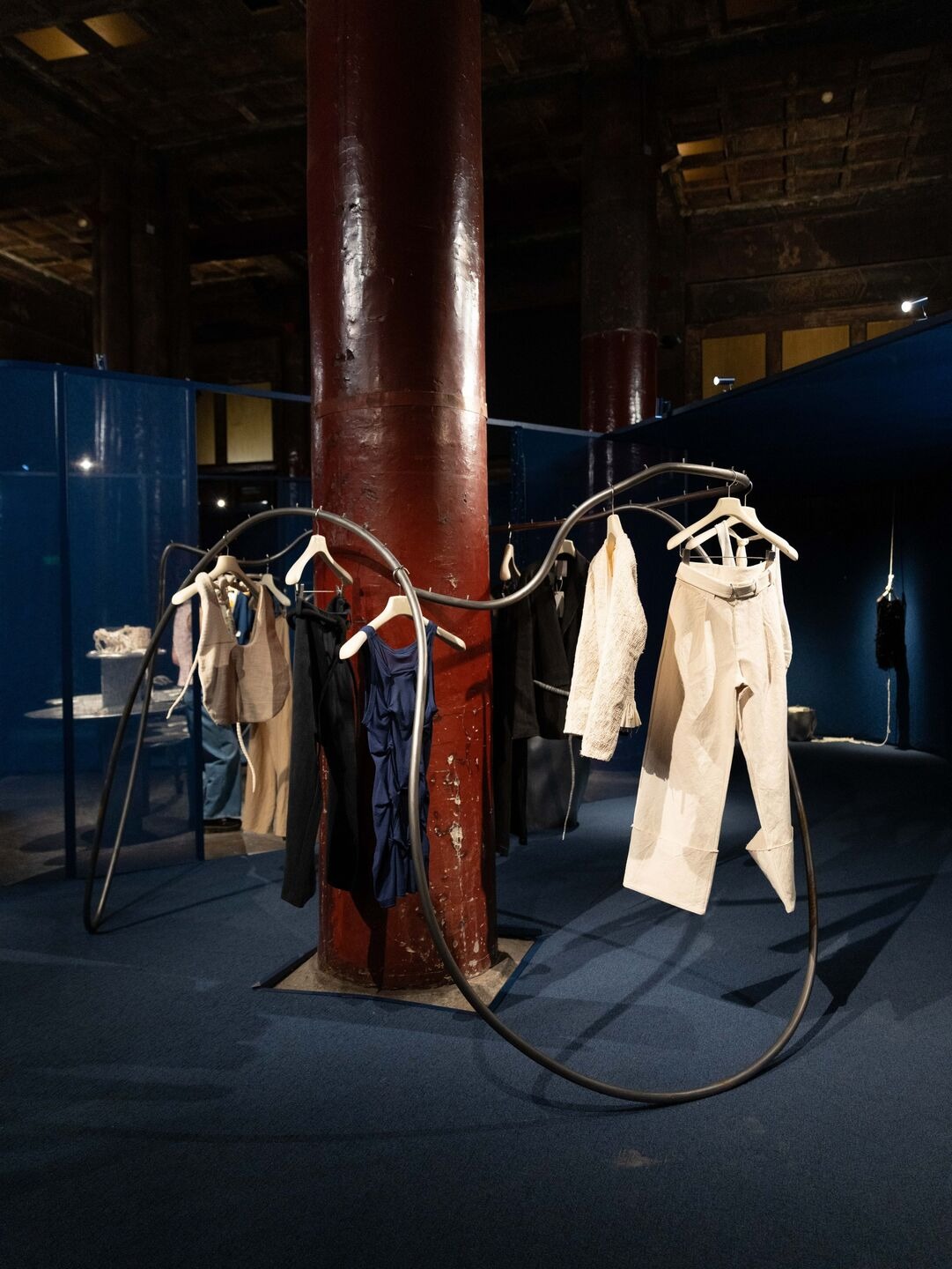 The Invisible Stitch: Zara’s Minimalist Dialogue with Beijing’s Ancient Hutongs