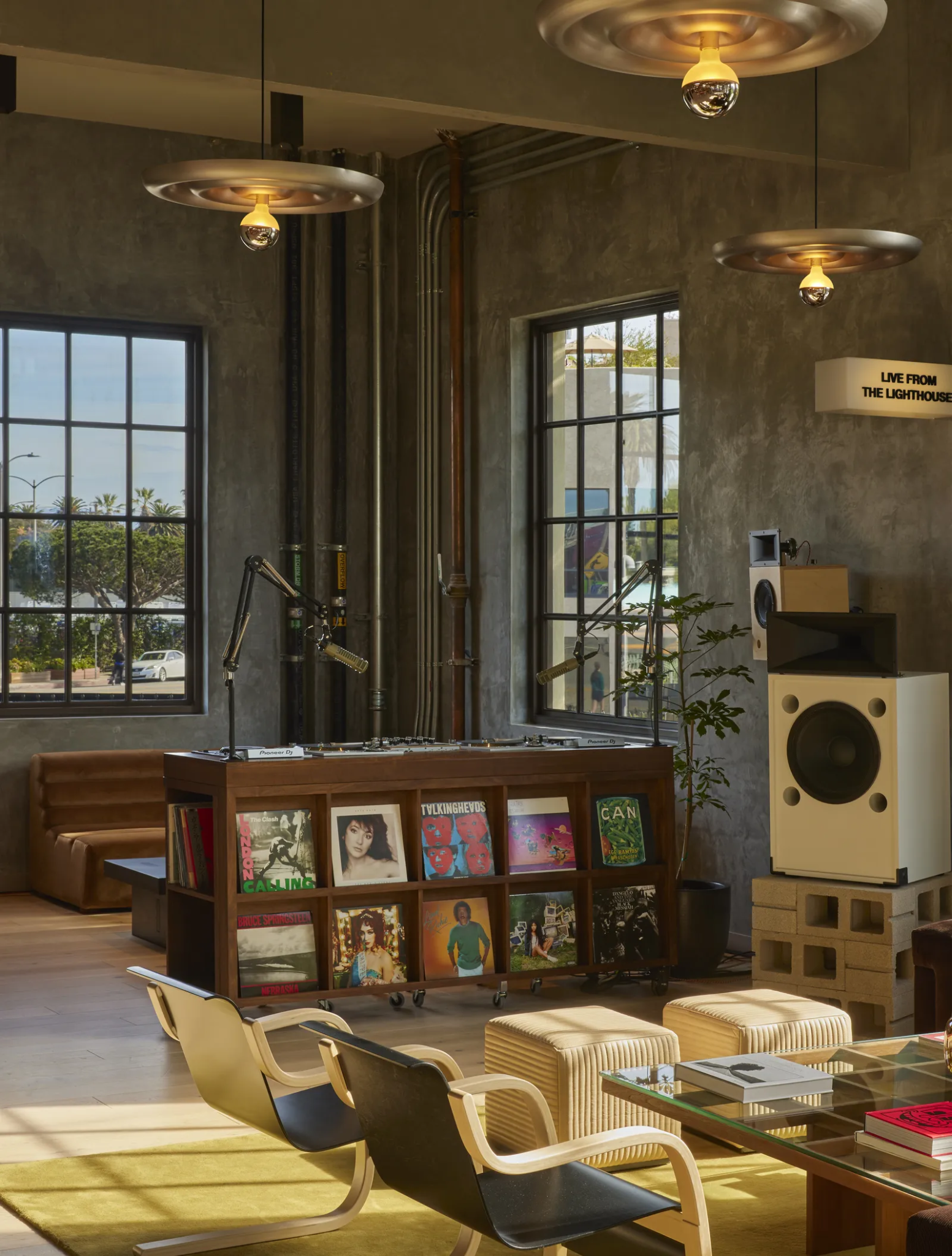 The Lighthouse, Los Angeles: A Vertical Home Shaped by Light, View, and Urban Calm