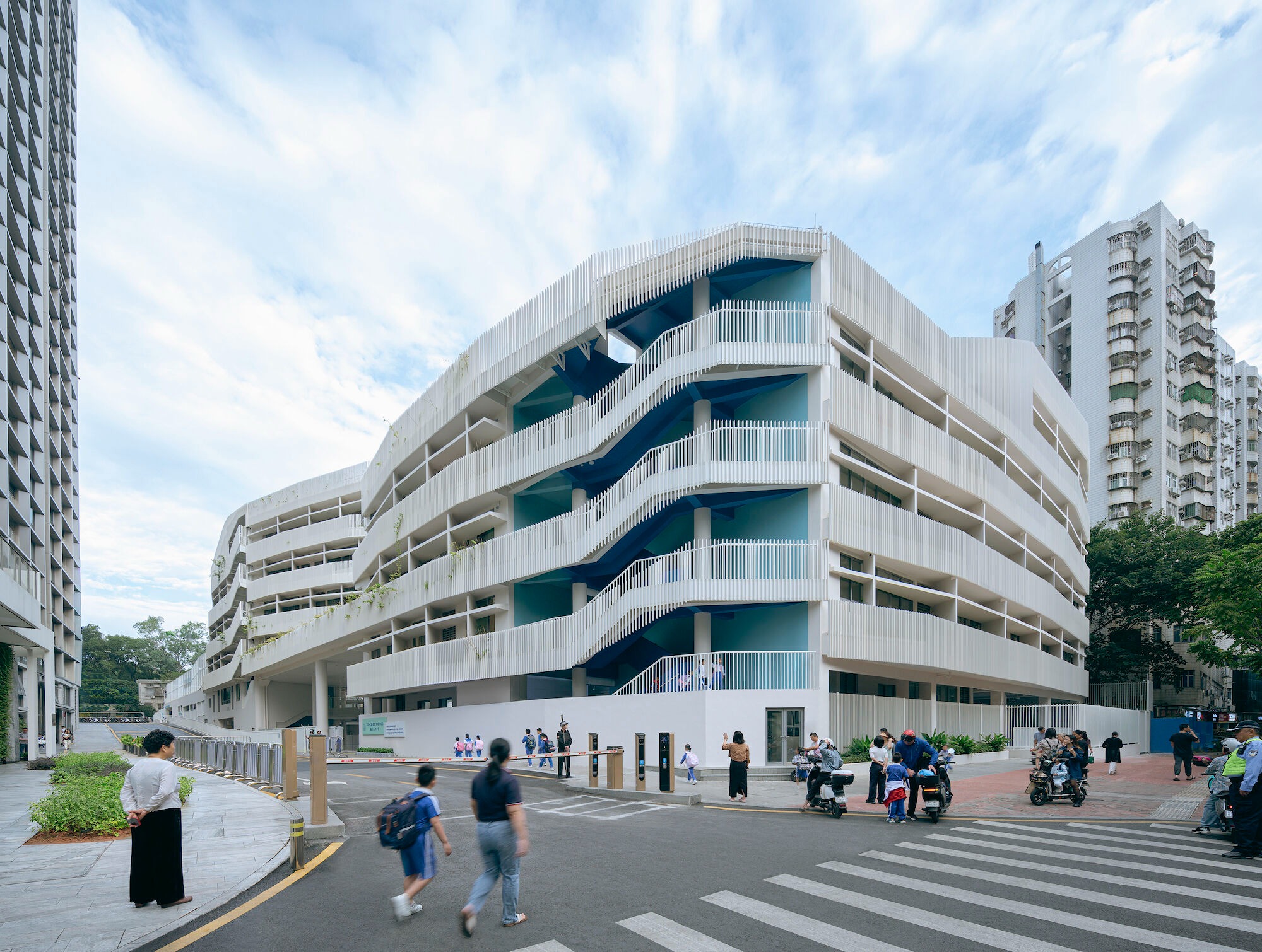 Unboxing Education: People’s Architecture Office Dissolves the Classroom at Wuzhou Elementary
