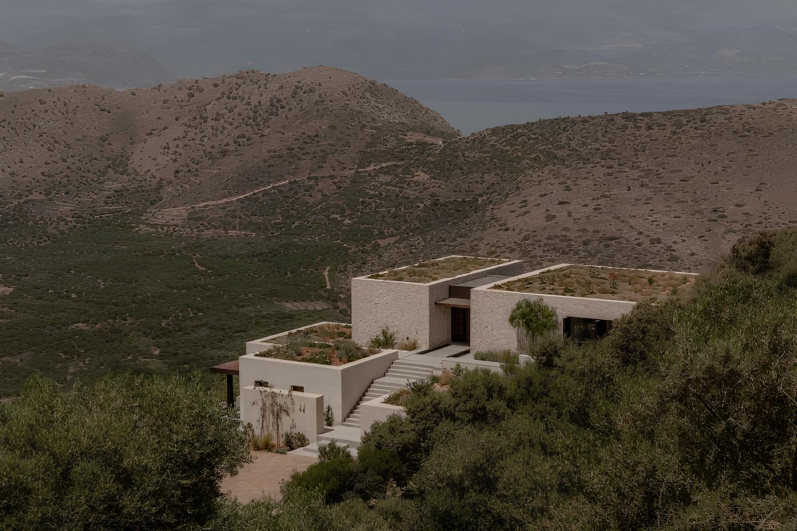 Sculpting the Ridge: Block722 Weaves "O Lofos" into the Cretan Horizon
